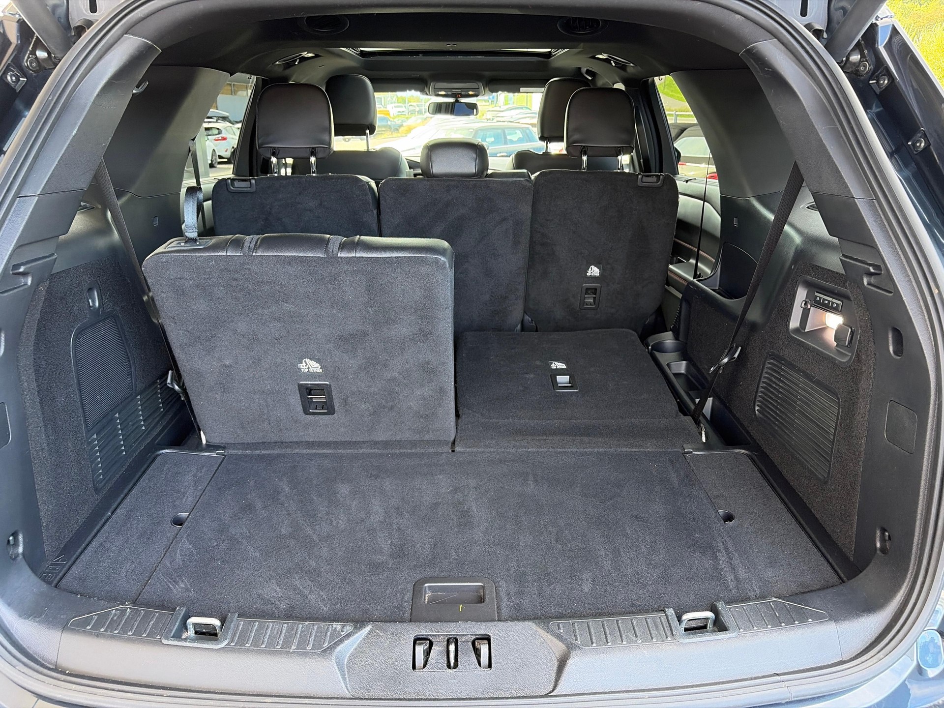 FORD Explorer 3.0 V6 Plug-in Hybrid ST-Line-image-19