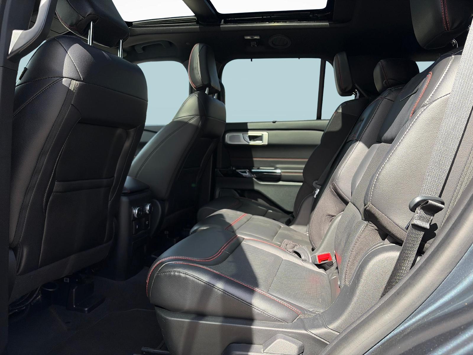 FORD Explorer 3.0 V6 Plug-in Hybrid ST-Line-image-15