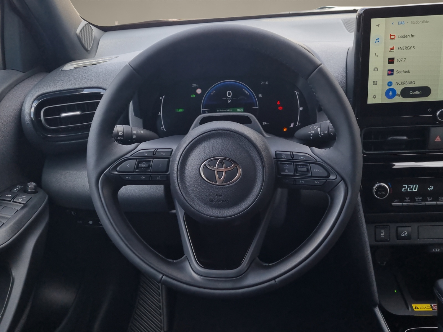 TOYOTA Yaris Cross 1.5 VVT-i HSD Trend AWD-i-image-15