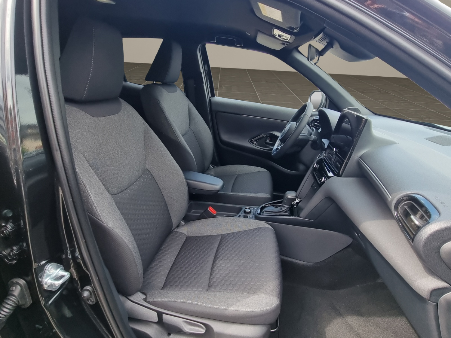 TOYOTA Yaris Cross 1.5 VVT-i HSD Trend AWD-i-image-12