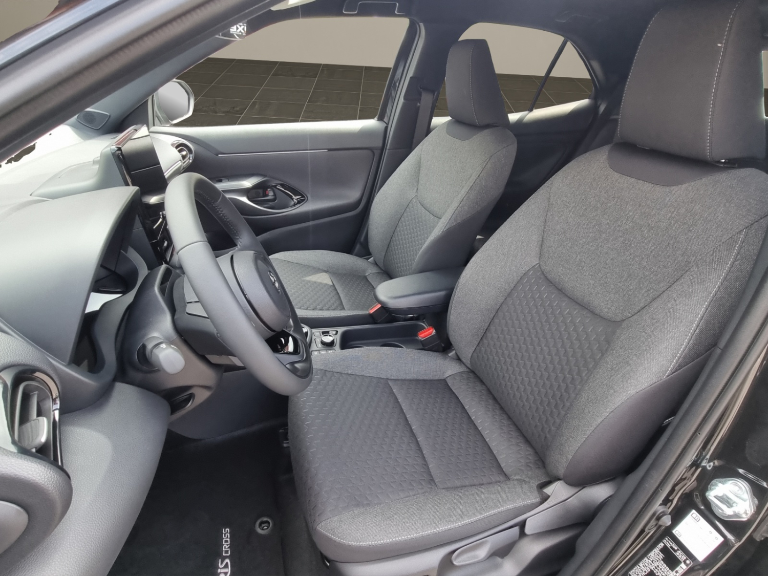 TOYOTA Yaris Cross 1.5 VVT-i HSD Trend AWD-i-image-8