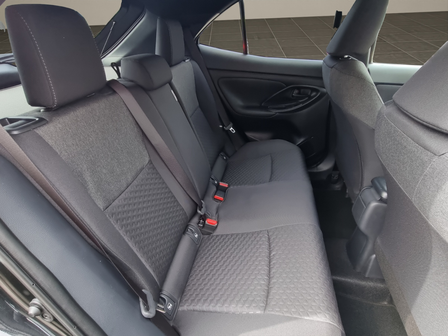 TOYOTA Yaris Cross 1.5 VVT-i HSD Trend AWD-i-image-13