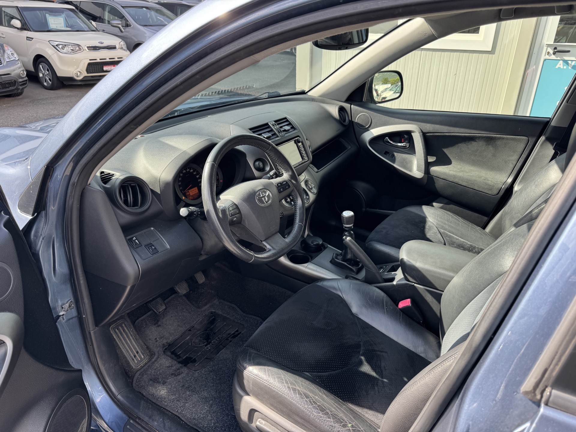 TOYOTA RAV-4 2.0 16V Linea Luna-image-7