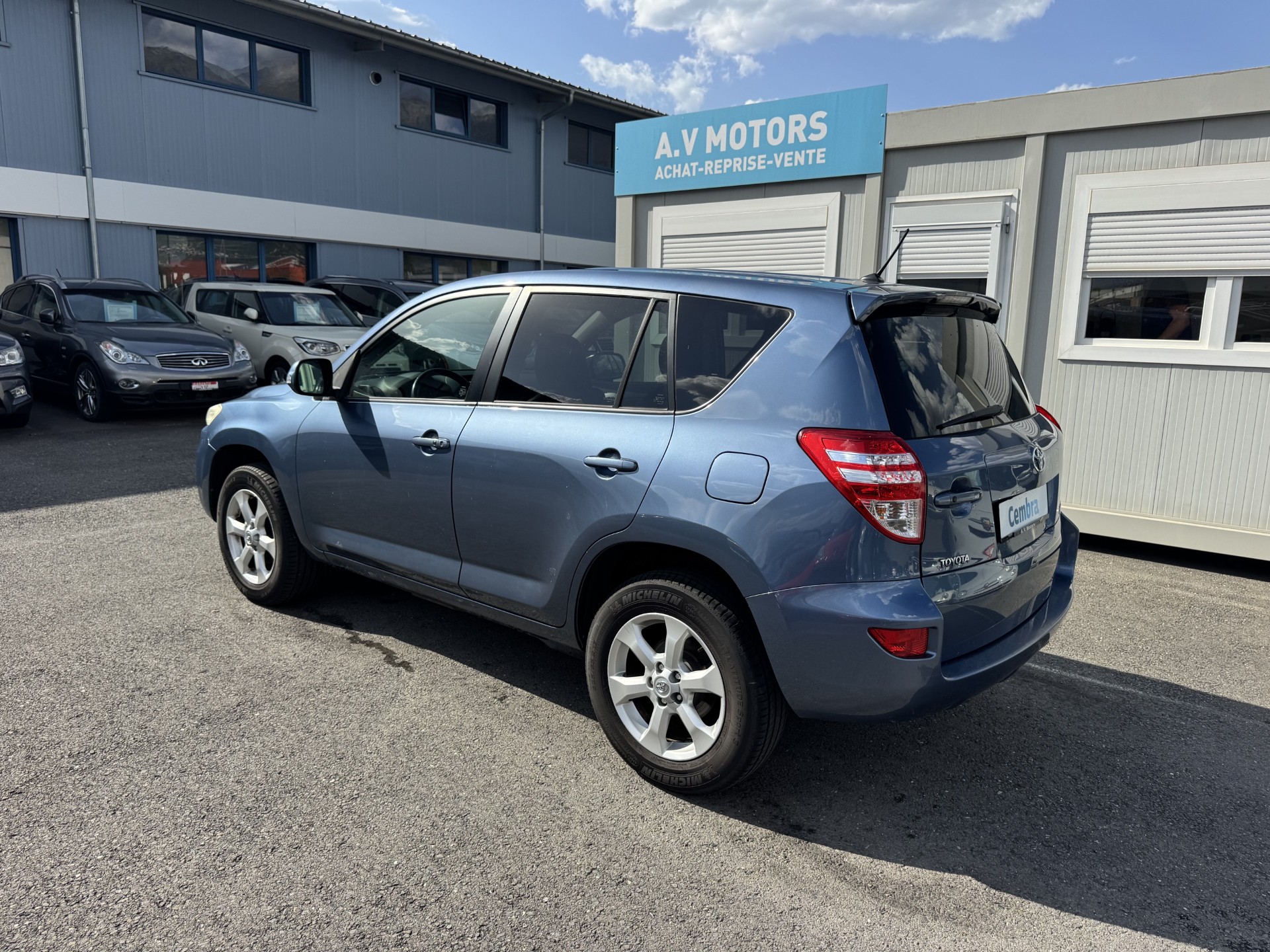 TOYOTA RAV-4 2.0 16V Linea Luna-image-3