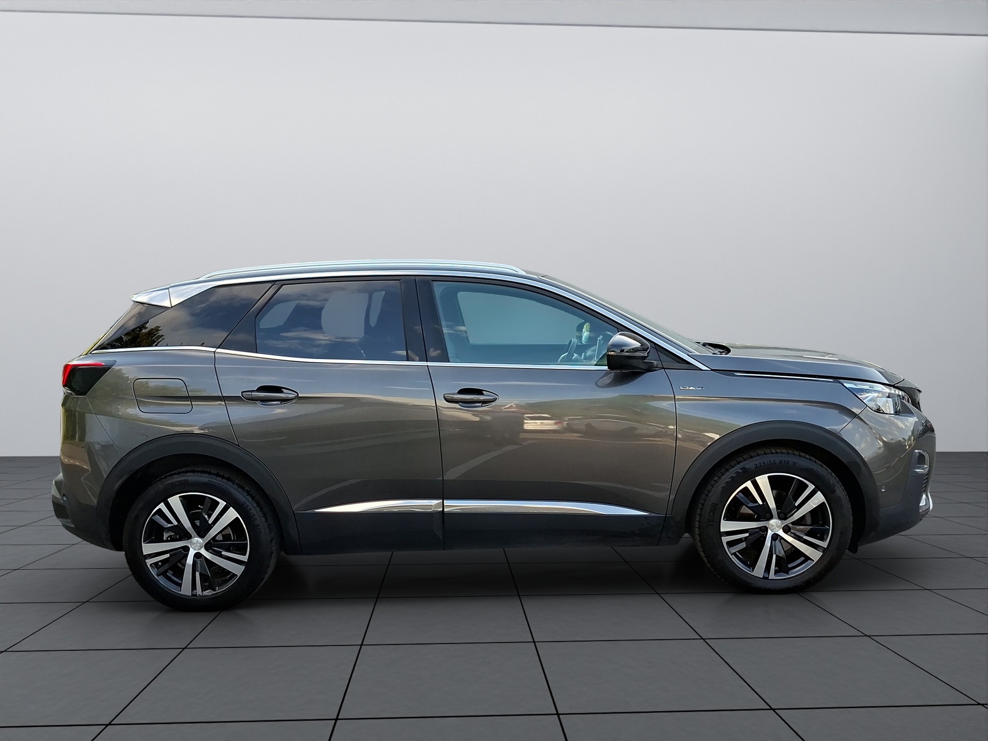 PEUGEOT 3008 1.2 PureTech GT Line-image-5