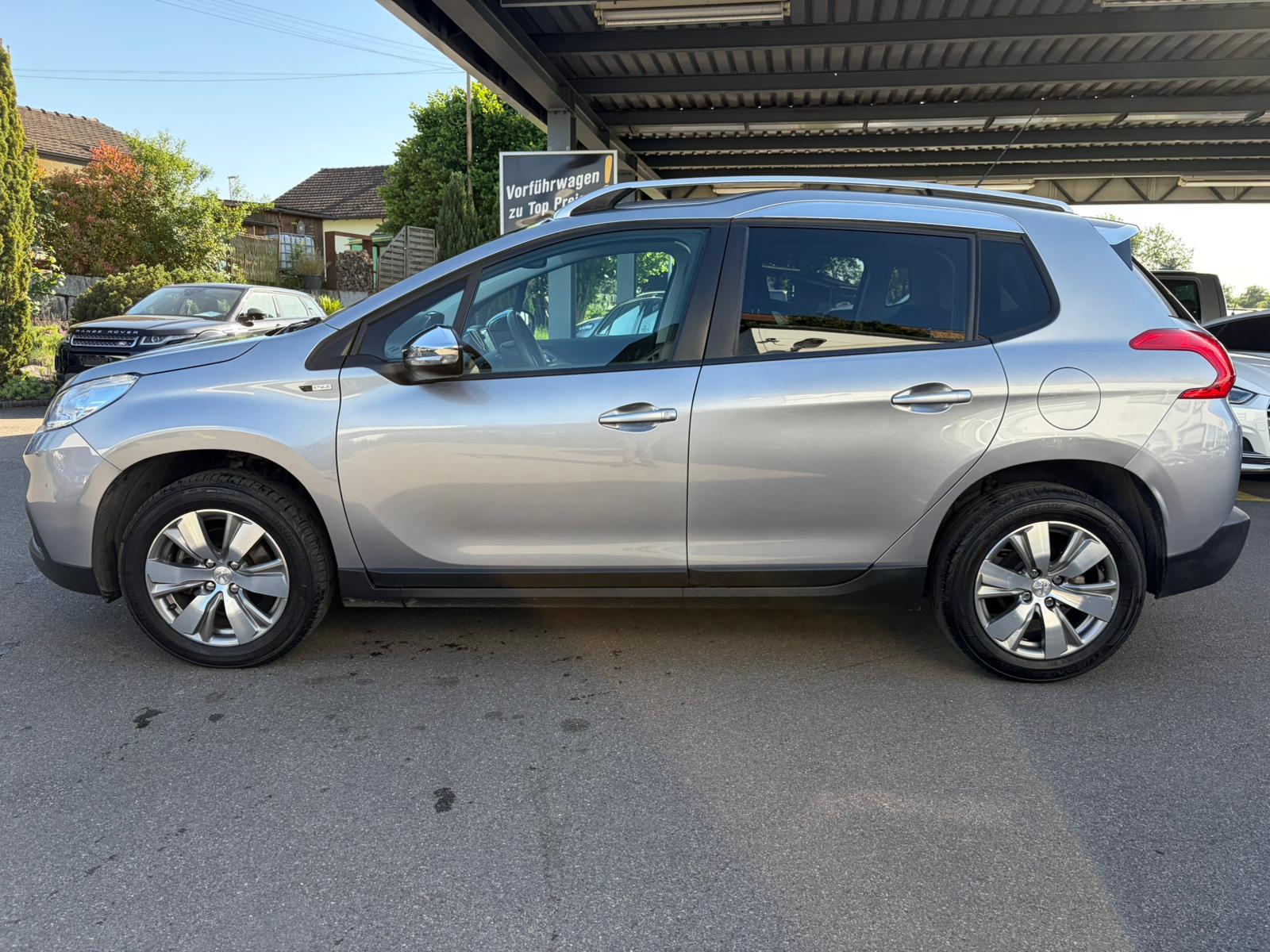 PEUGEOT 2008 1.6 VTI Style Automatic-image-3