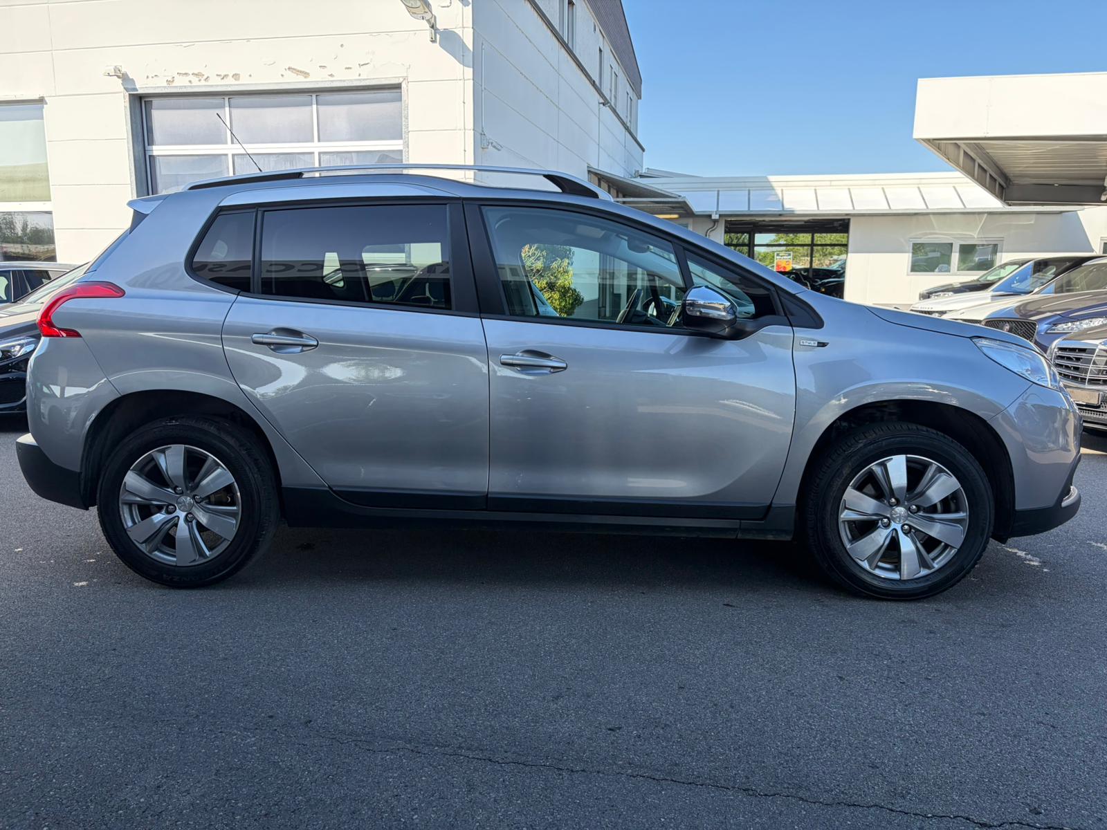 PEUGEOT 2008 1.6 VTI Style Automatic-image-4