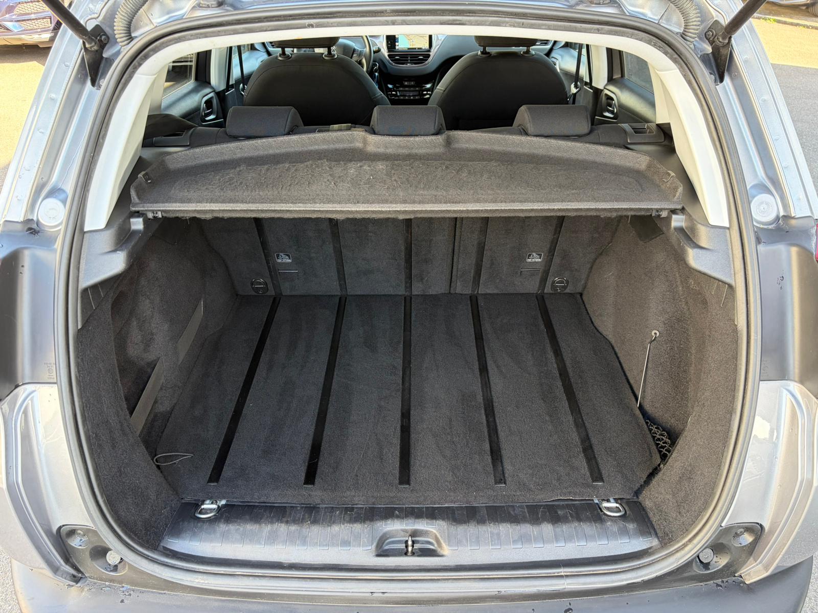 PEUGEOT 2008 1.6 VTI Style Automatic-image-7