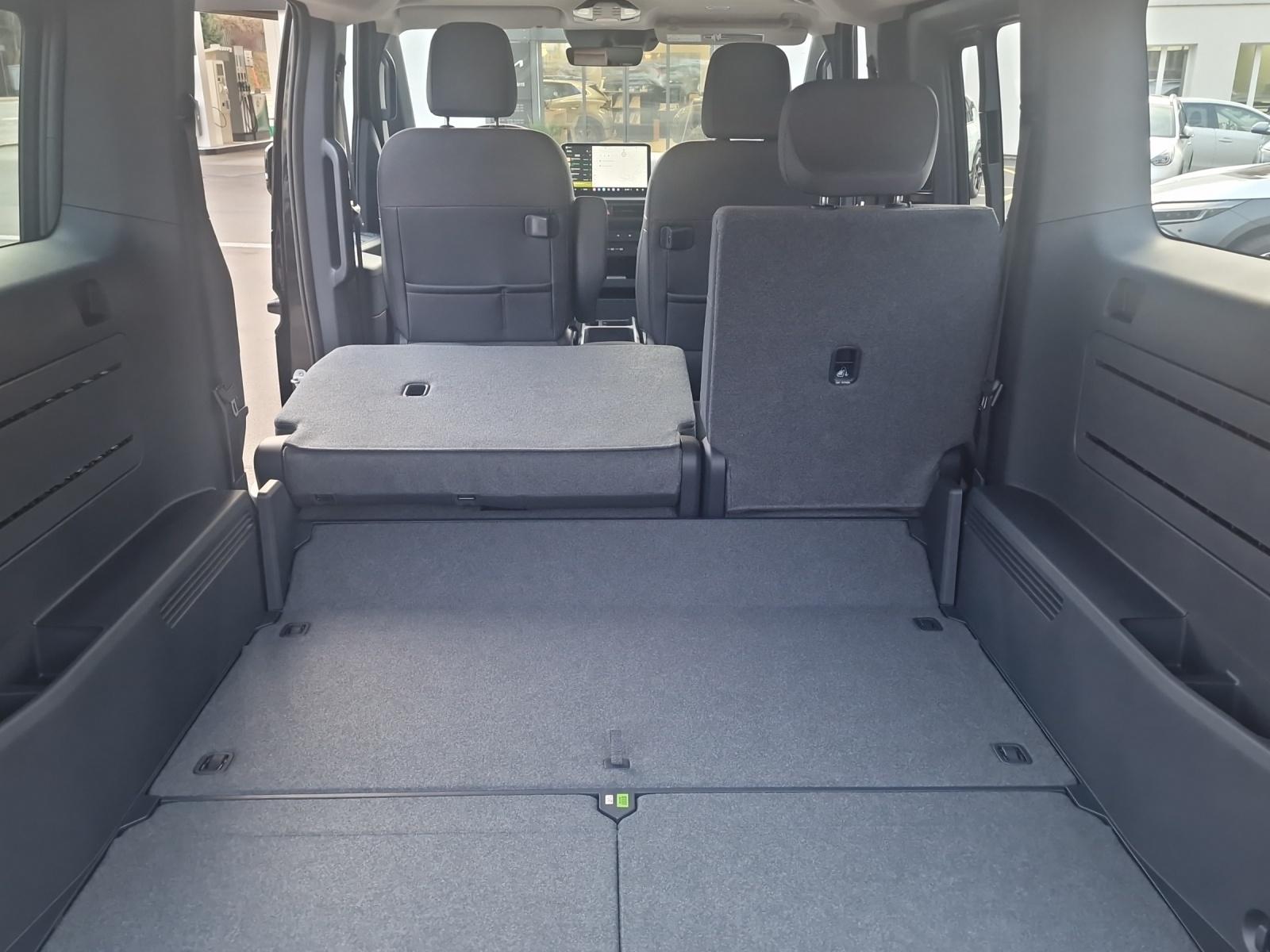 KIA PV5 Passenger 71.2 kWh Elite-image-10
