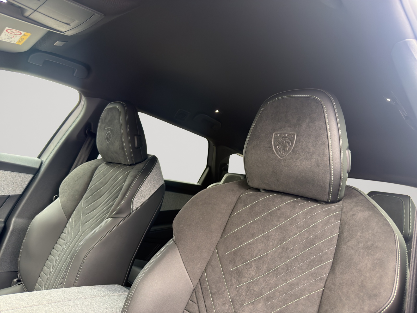 PEUGEOT 5008 NEW 145 e-DCS6 GT-image-13