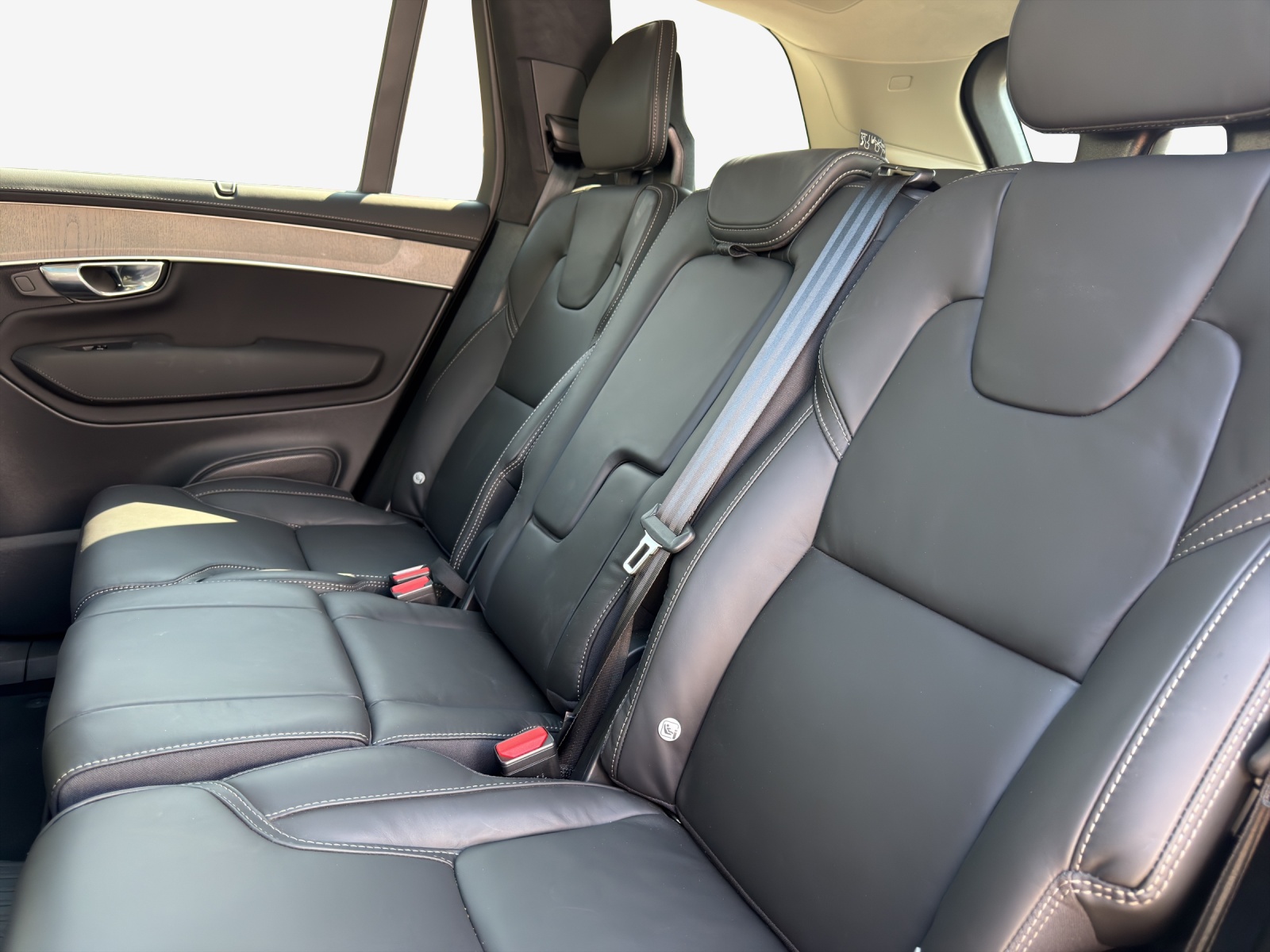 VOLVO XC90 T8 eAWD PluginHybrid Ultra Dark Geartronic-image-11