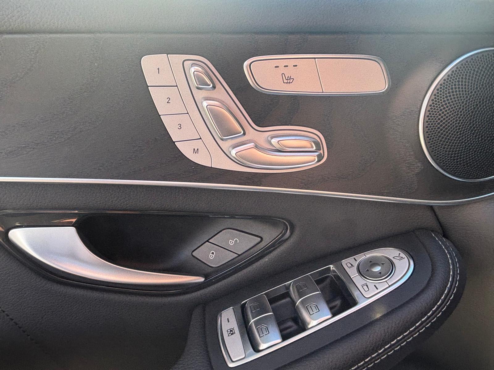 MERCEDES-BENZ GLC 300 e AMG Line 4Matic 9G-Tronic-image-12