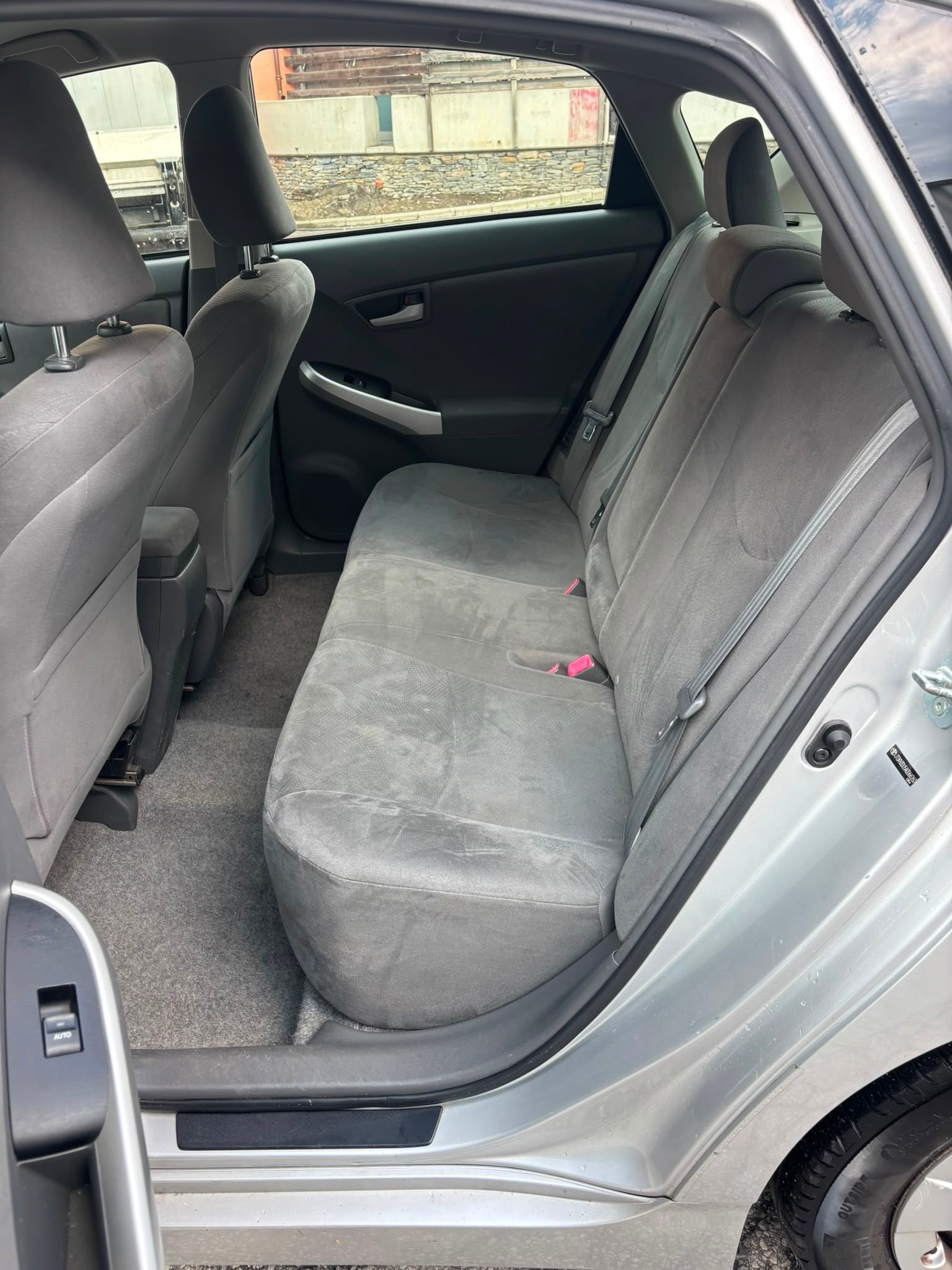 TOYOTA Prius 1.8 16V HSD Luna-image-6