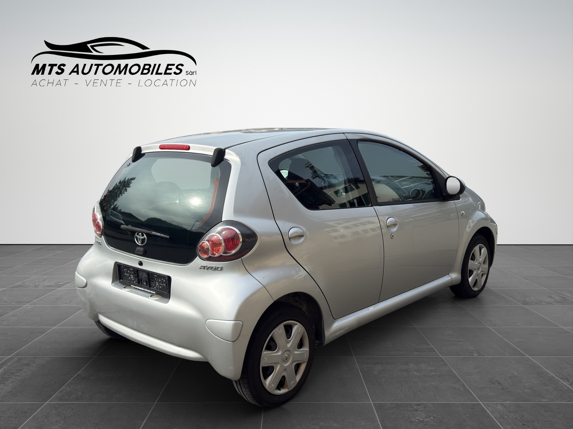 TOYOTA Aygo 1.0 Linea Luna-image-5