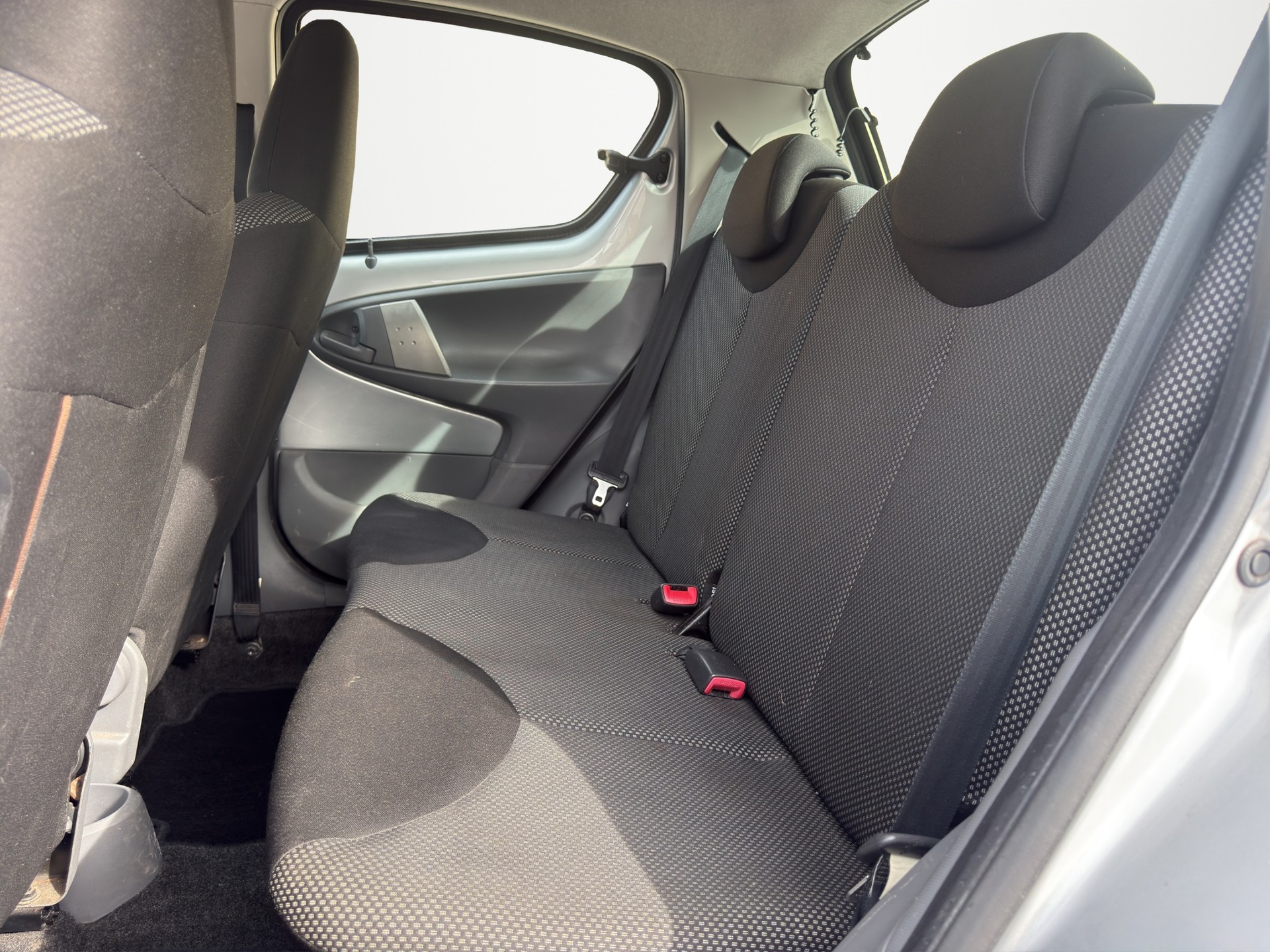 TOYOTA Aygo 1.0 Linea Luna-image-9