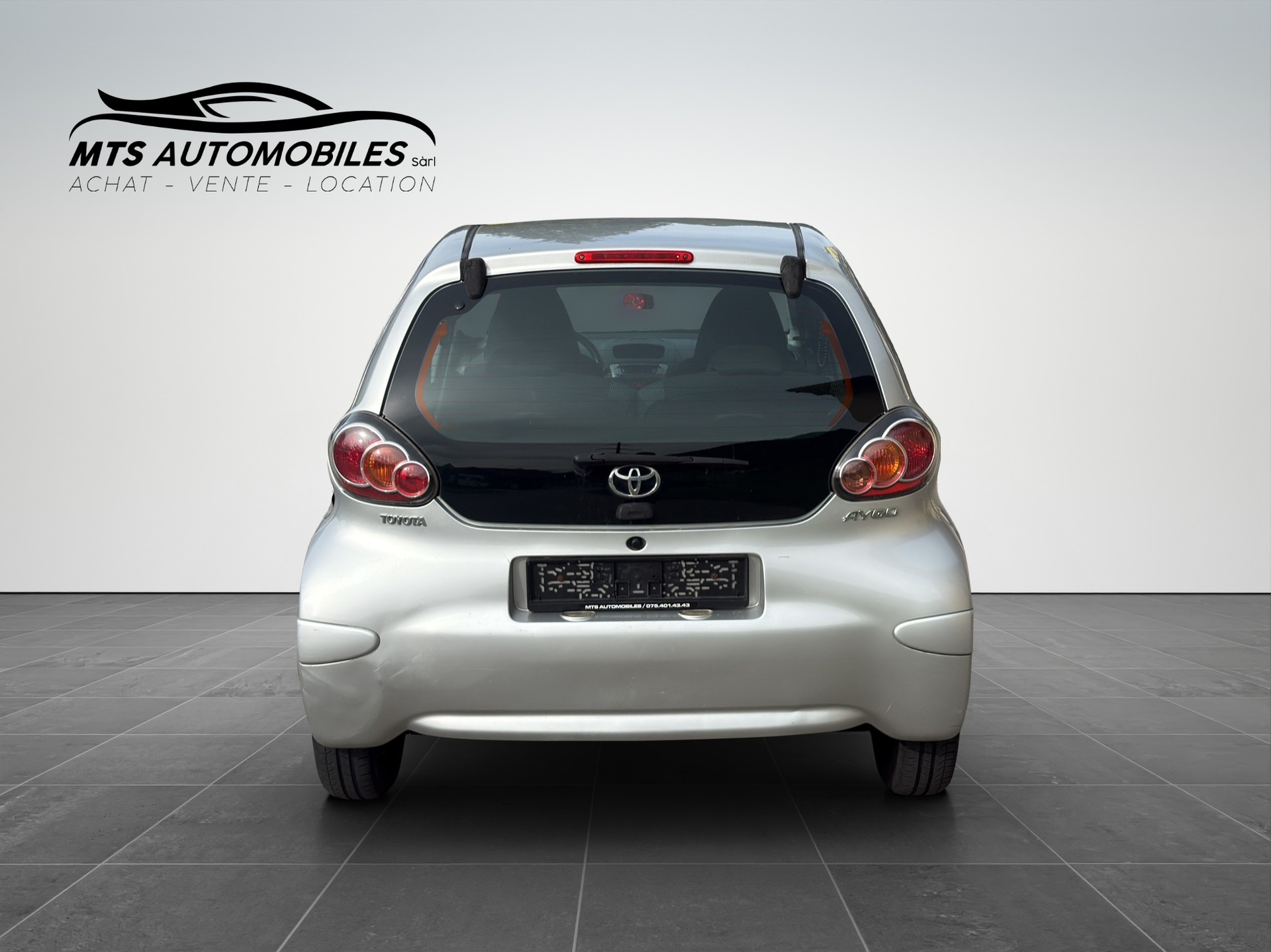 TOYOTA Aygo 1.0 Linea Luna-image-4