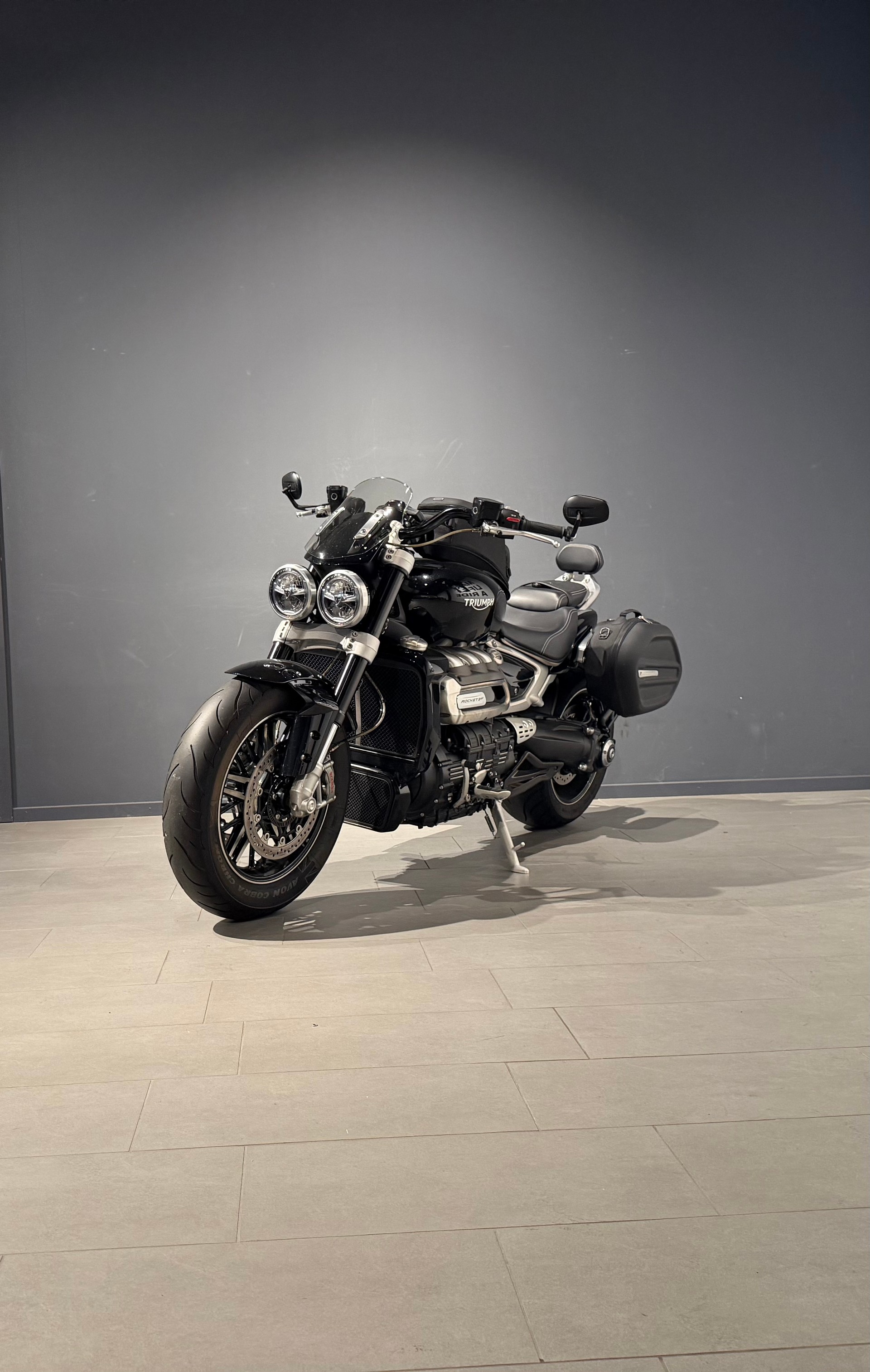 TRIUMPH Rocket 3 GT-showroom-element-2
