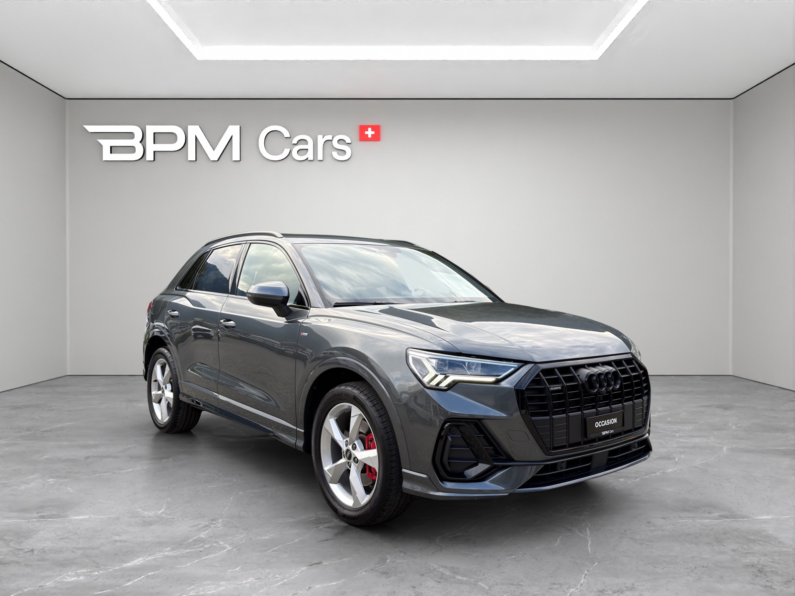 AUDI Q3 2.0 40 TFSI S line quattro S-Tronic-image-4