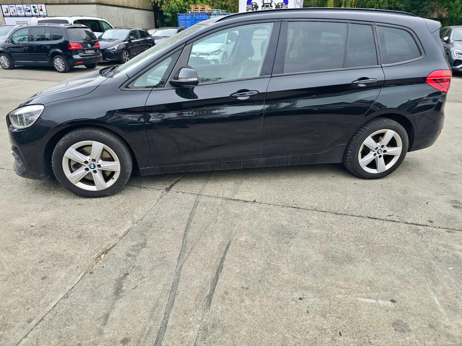 BMW 218d xDrive Gran Tourer Steptronic GT LINE-image-3
