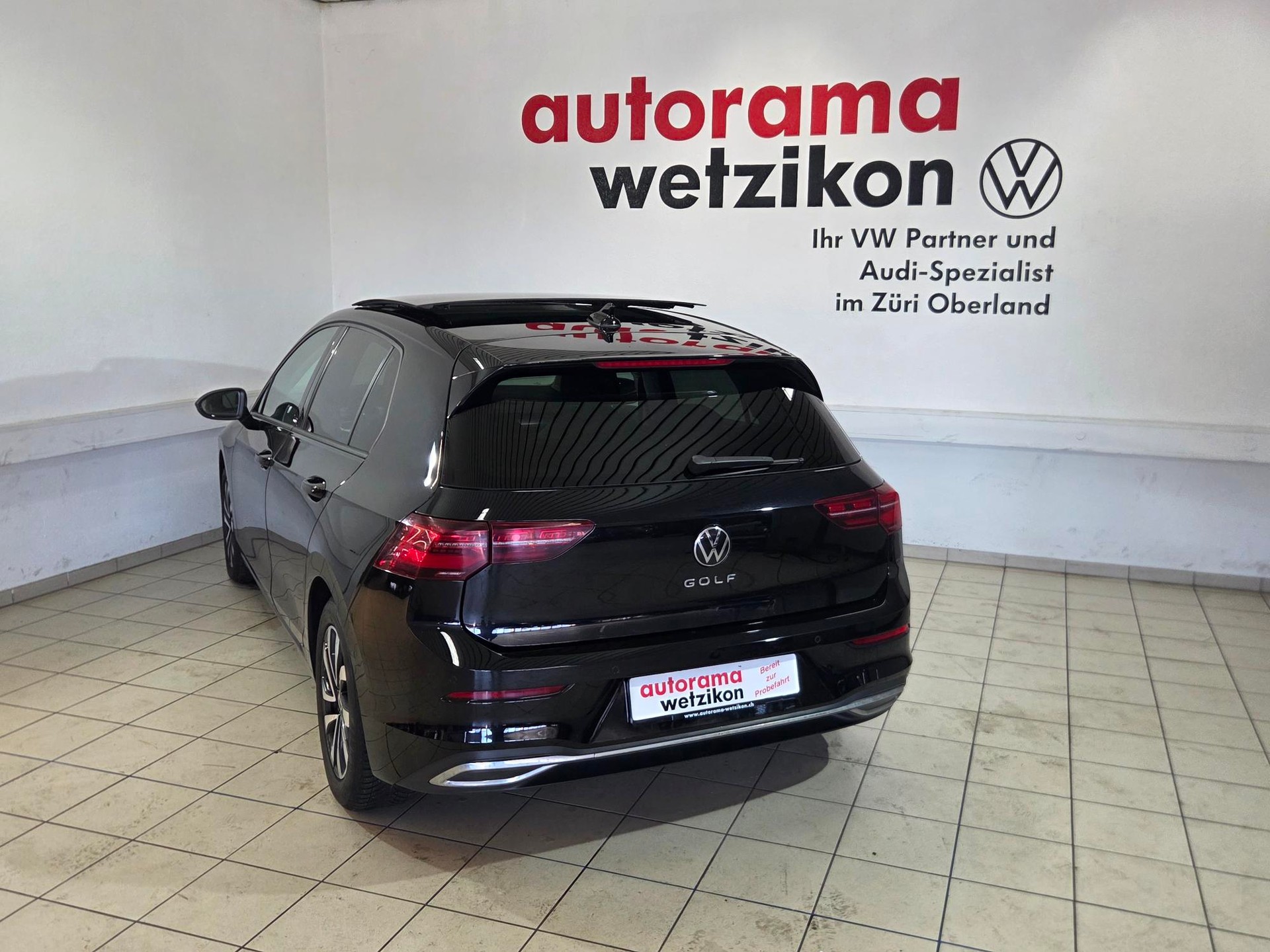 VW Golf 2.0 TDI Style DSG-showroom-element-3