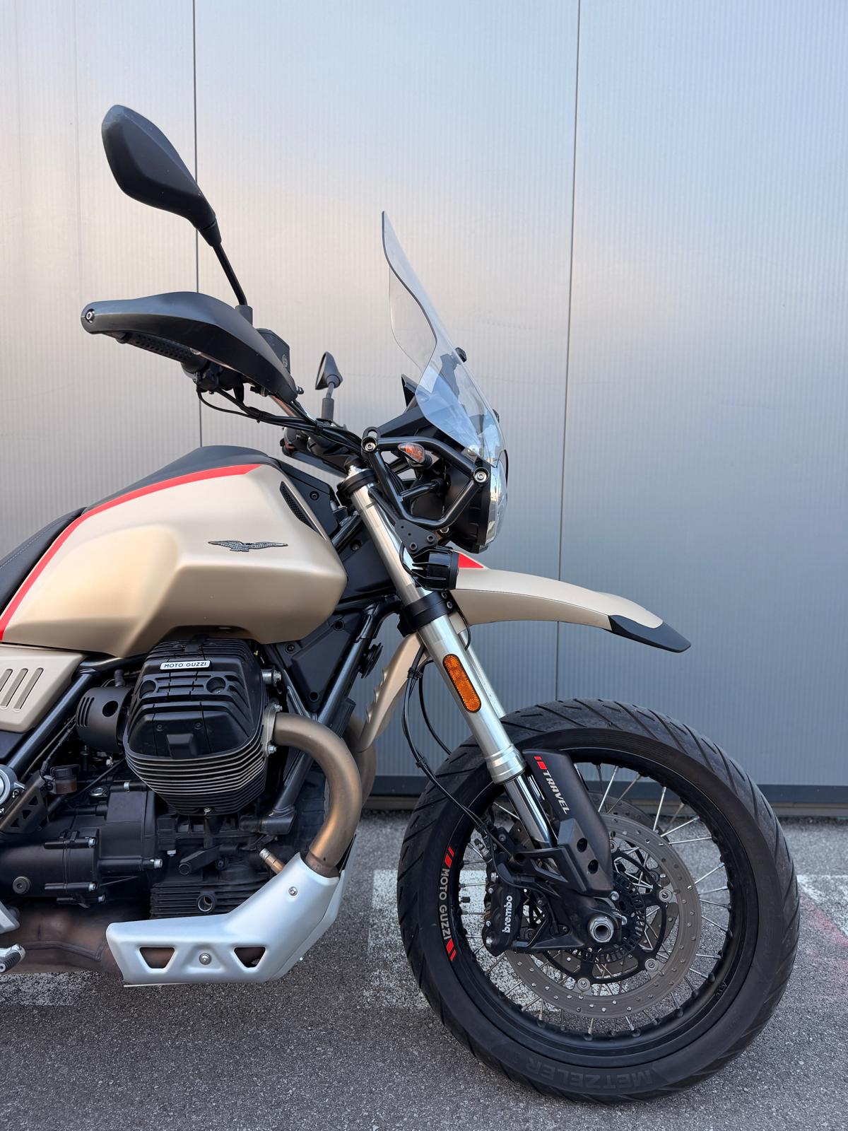MOTO GUZZI V85 TT 850 Travel Pack-showroom-element-3