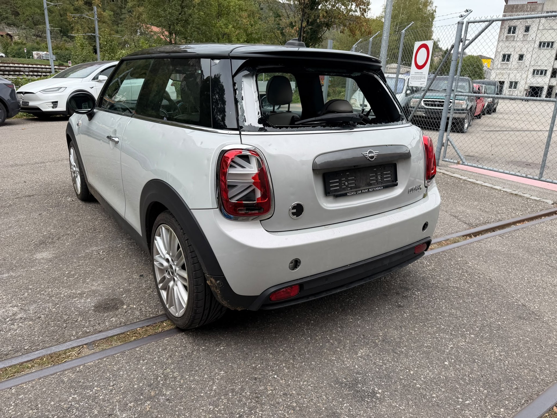 MINI Cooper SE-image-2