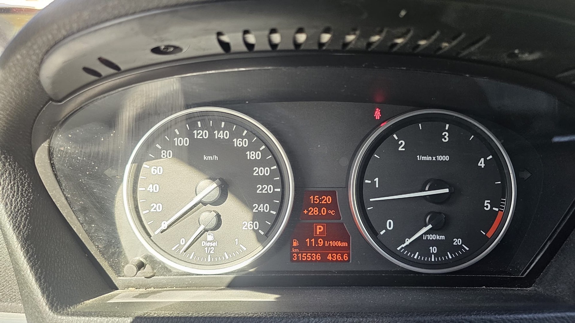 BMW X5 xDrive 35d (3.0sd) Steptronic-image-12