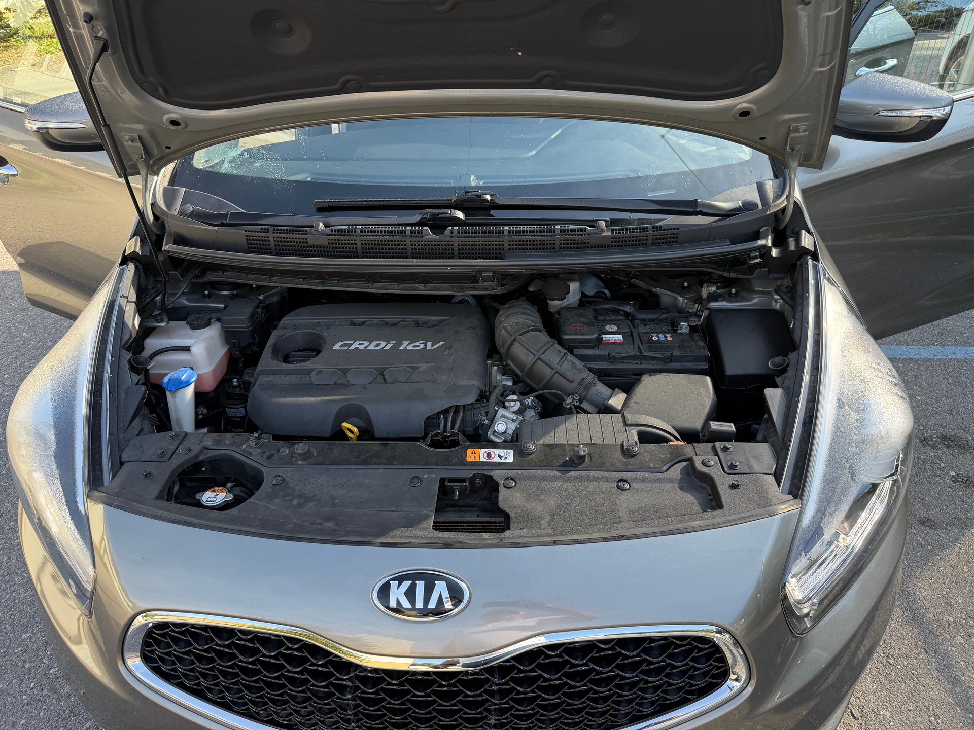 KIA Carens 1.7 CRDi Style-image-22