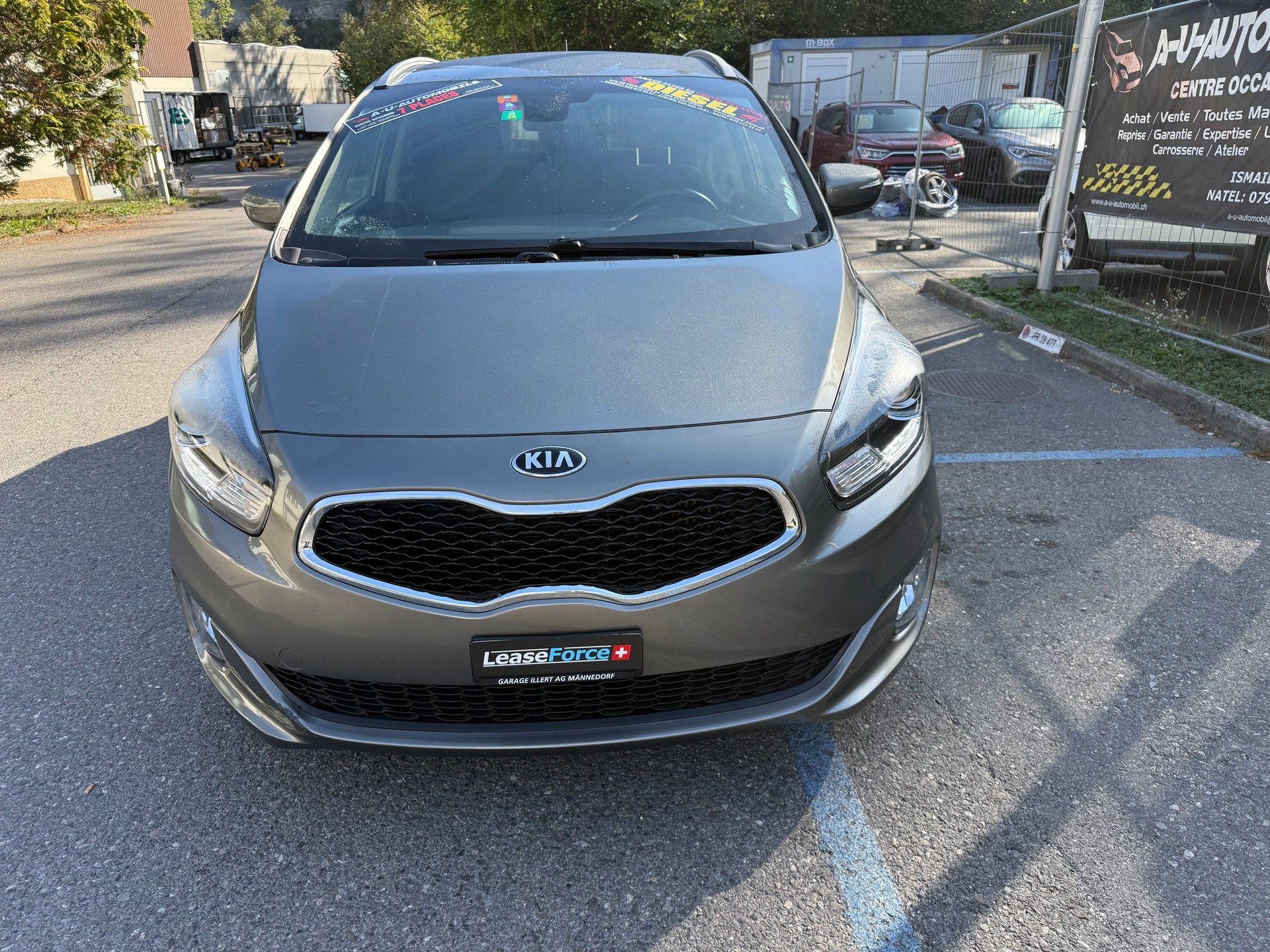 KIA Carens 1.7 CRDi Style-image-8