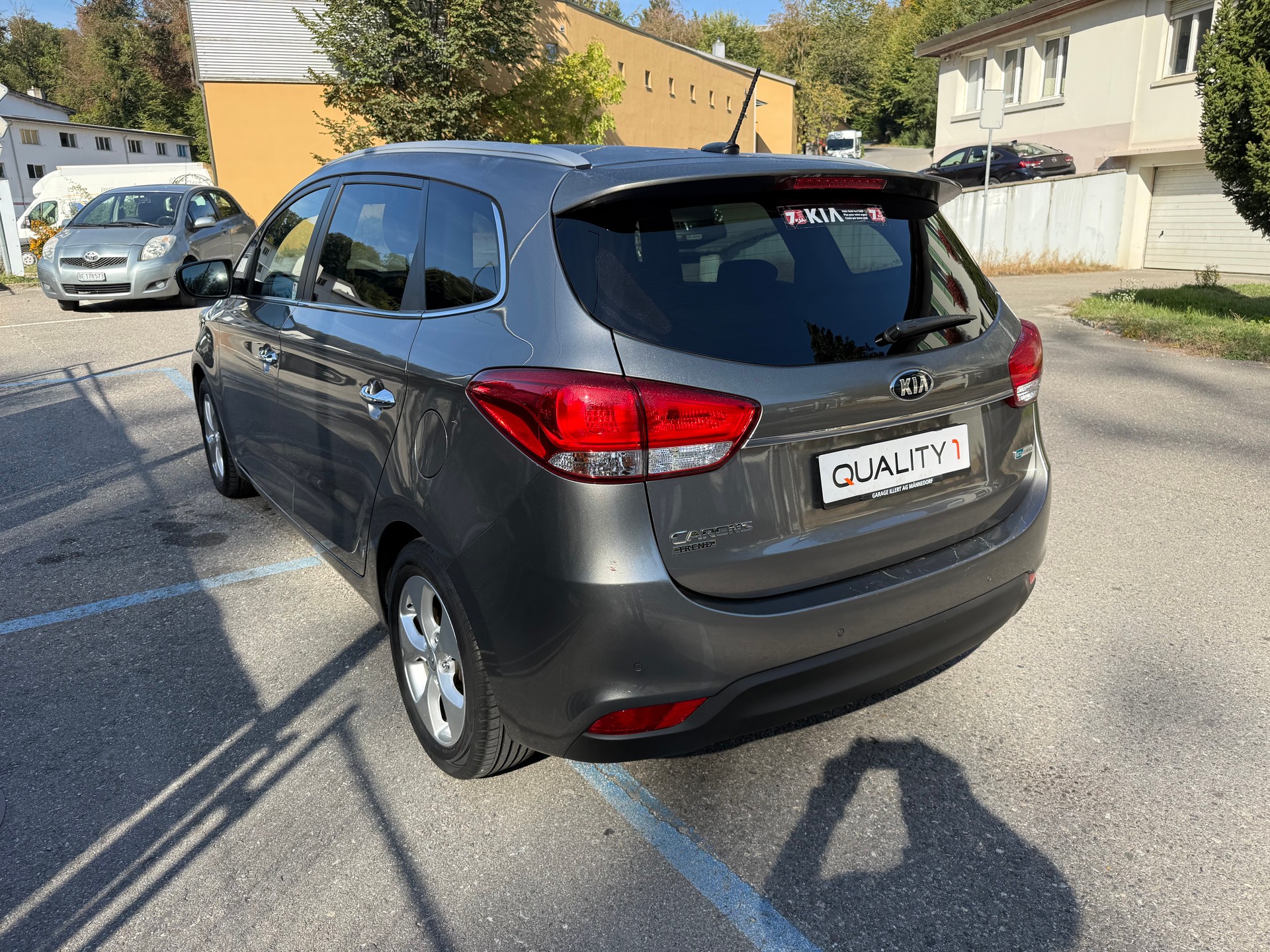KIA Carens 1.7 CRDi Style-image-4