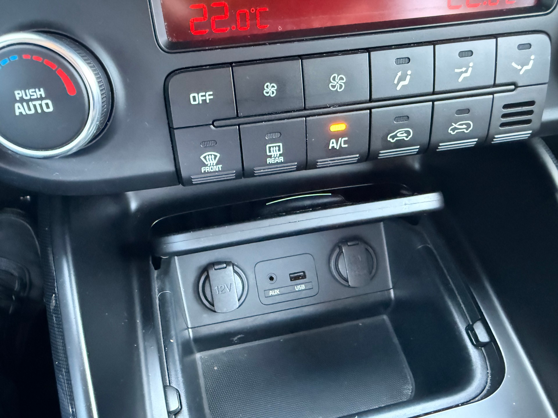 KIA Carens 1.7 CRDi Style-image-10