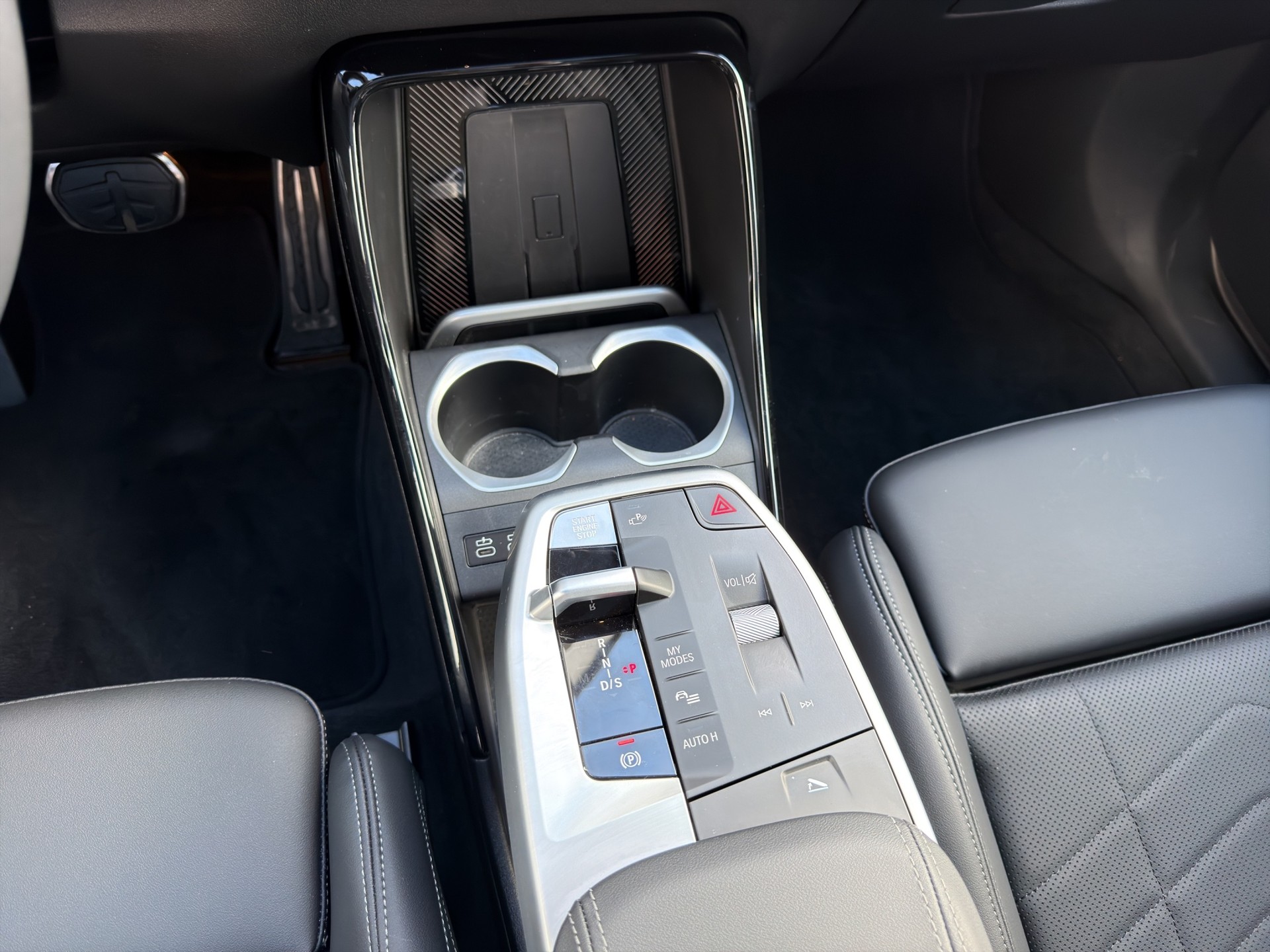 BMW X1 xDrive 23i 48V M Sport-image-13