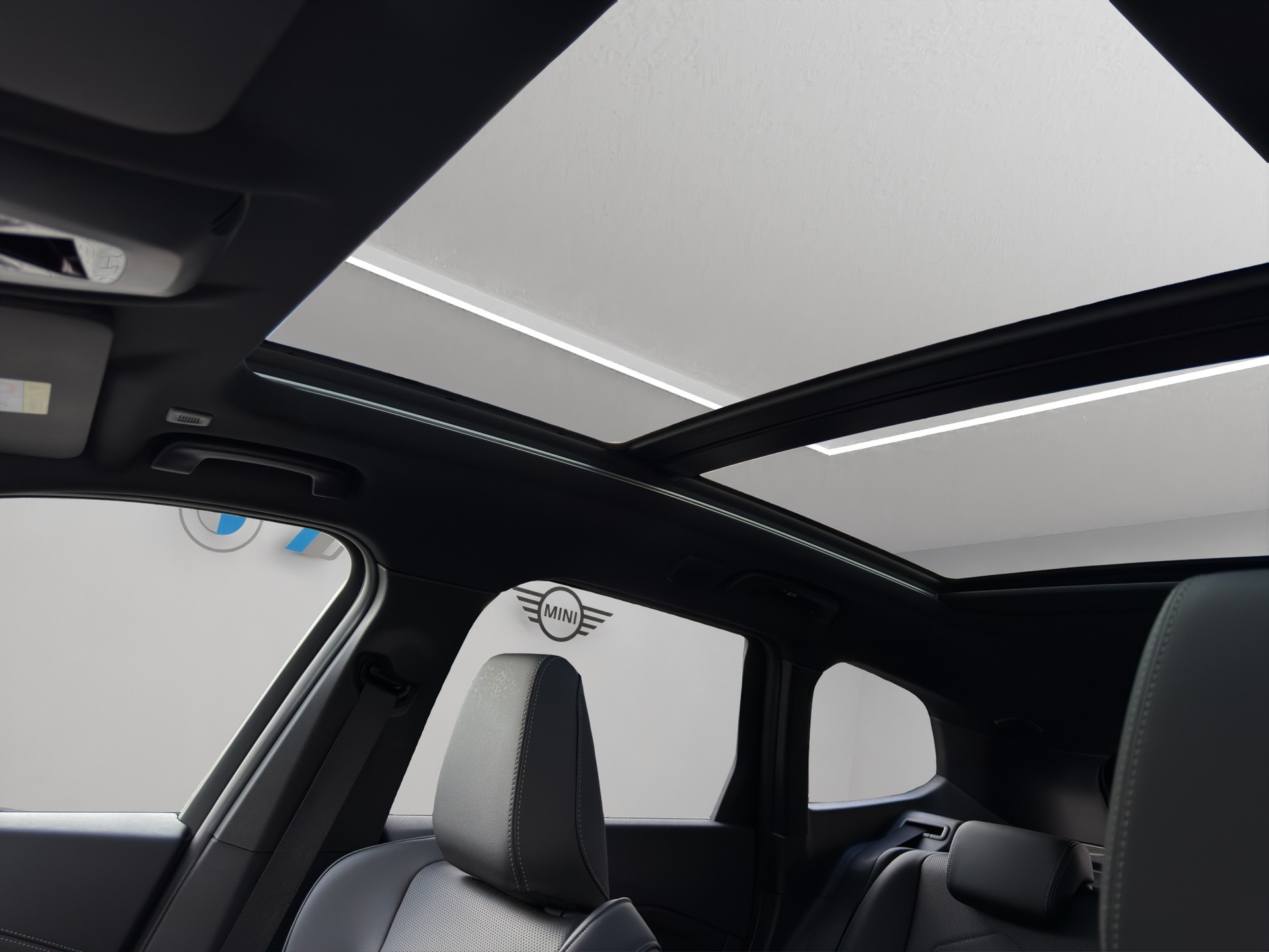 BMW X1 xDrive 23i 48V M Sport-image-19