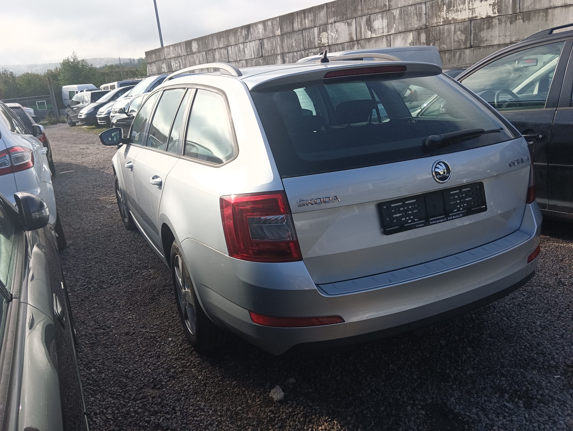 SKODA Octavia Combi 1.6 TDI Ambition DSG-image-3