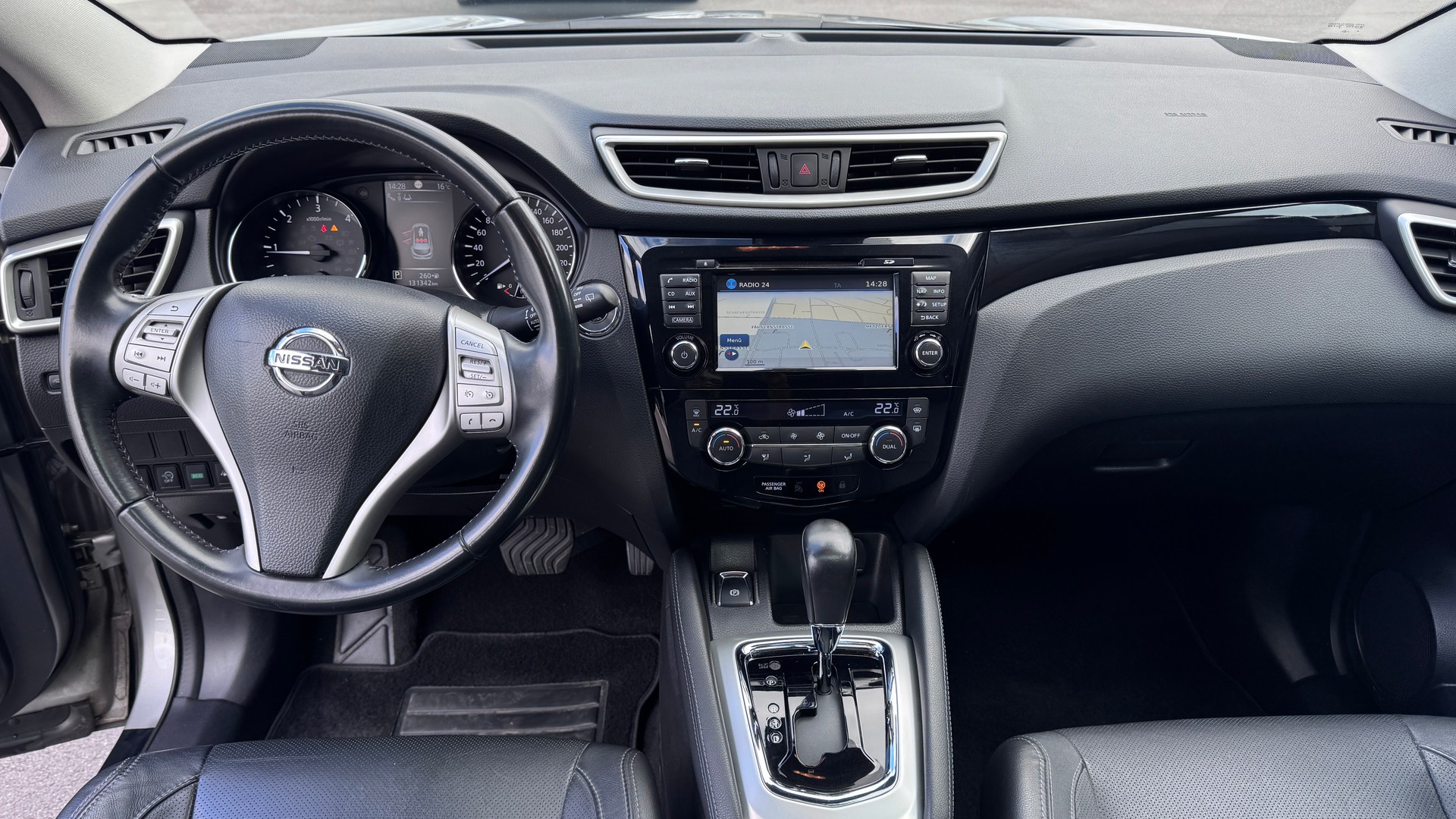NISSAN Qashqai 1.6 dCi 360° Xtronic CVT-image-5