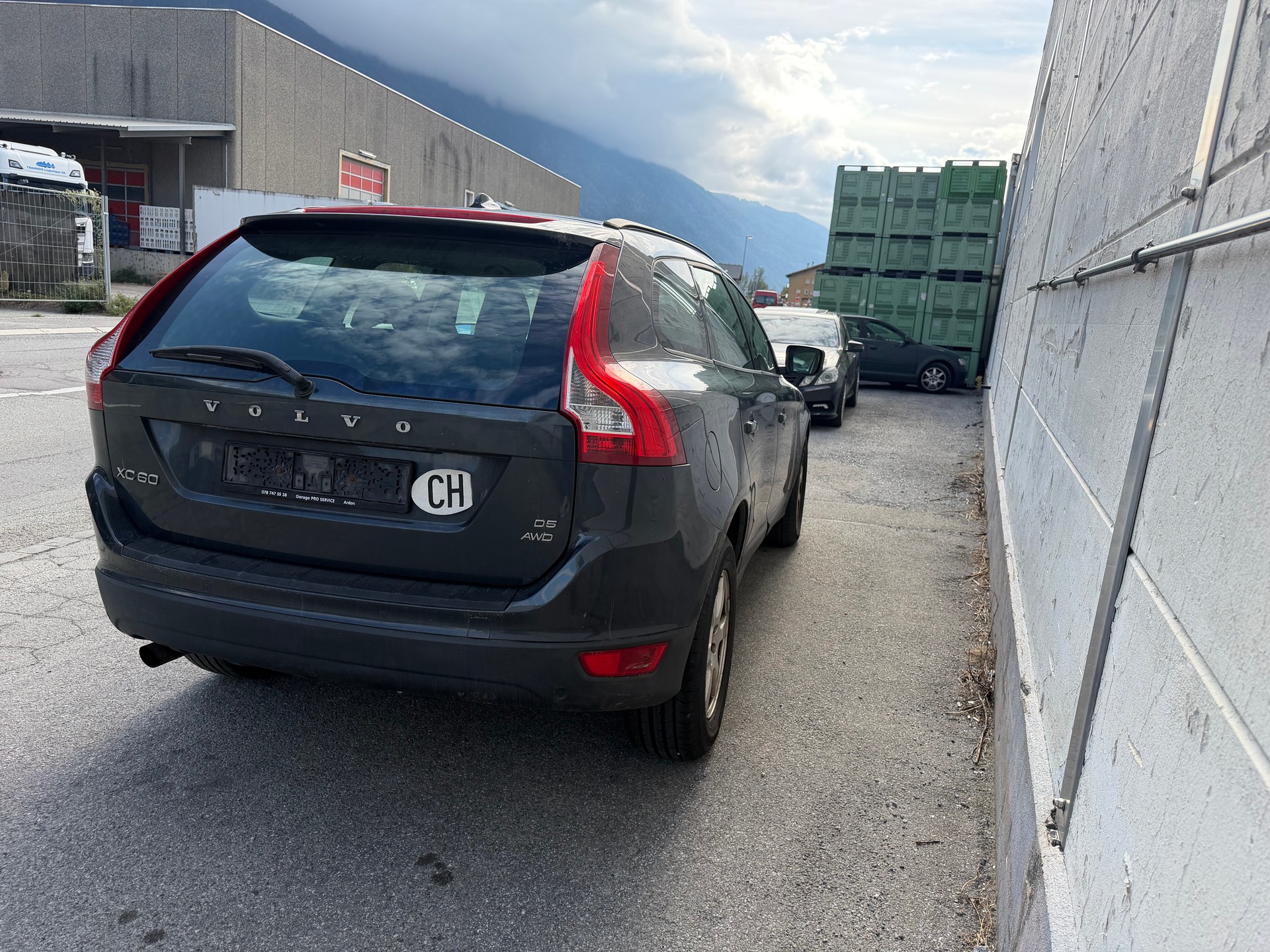 VOLVO XC60 D5 AWD Geartronic-image-4
