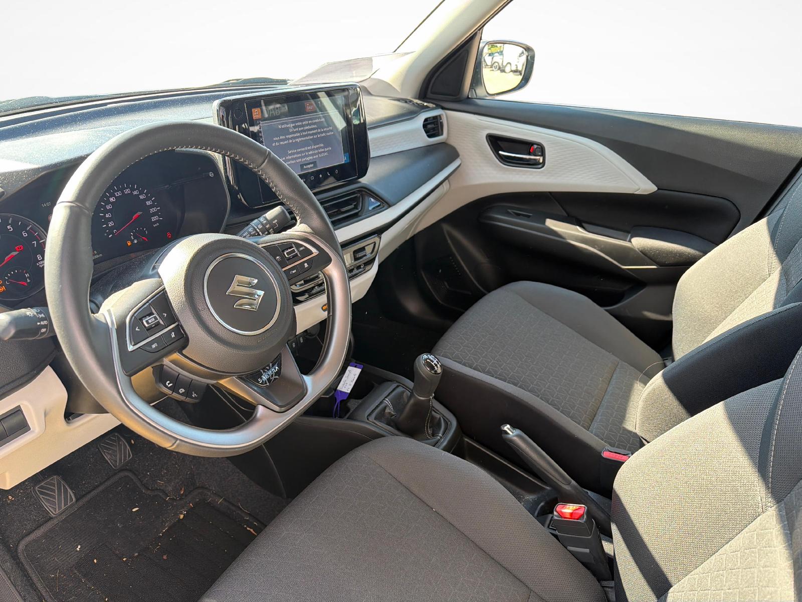 SUZUKI Swift 1.2 Sakura Hybrid 4x4-image-9