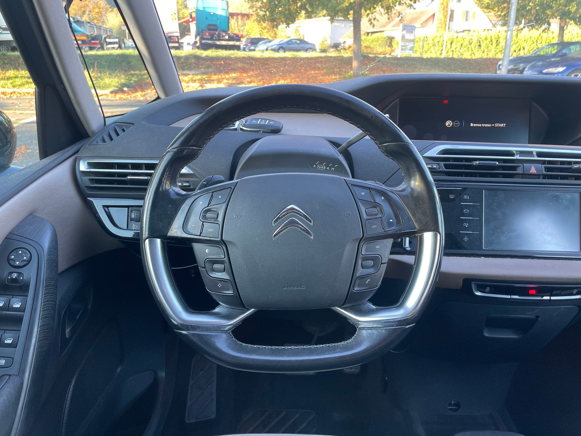 CITROEN C4 Picasso 1.6 BlueHDi Intensive EAT6-image-9