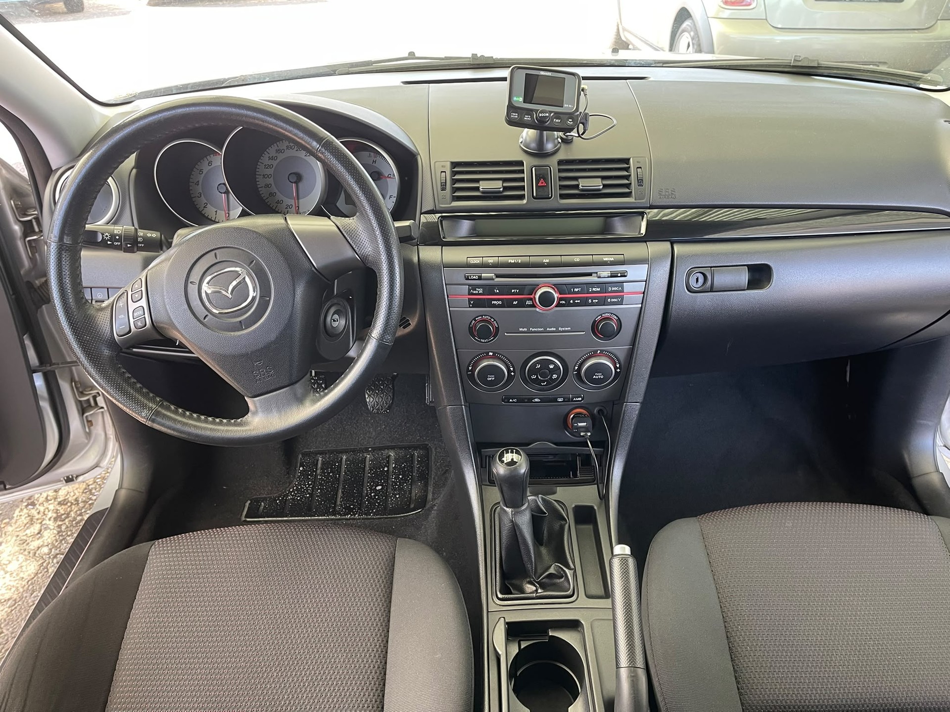 MAZDA 3 1.6 16V Confort-image-6