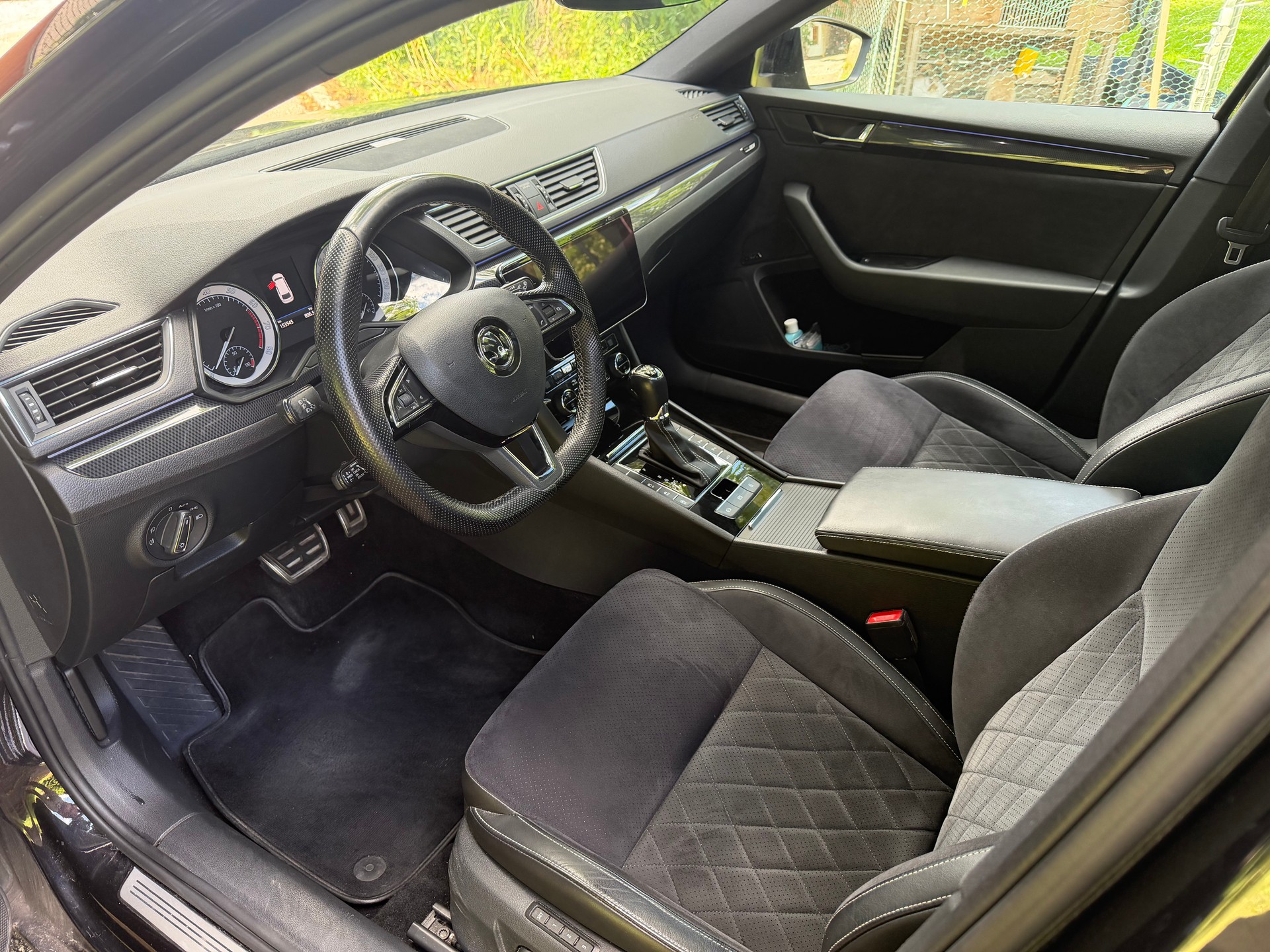 SKODA 2.0 TSI 280 SportLine+ 4x4 DSG-image-3