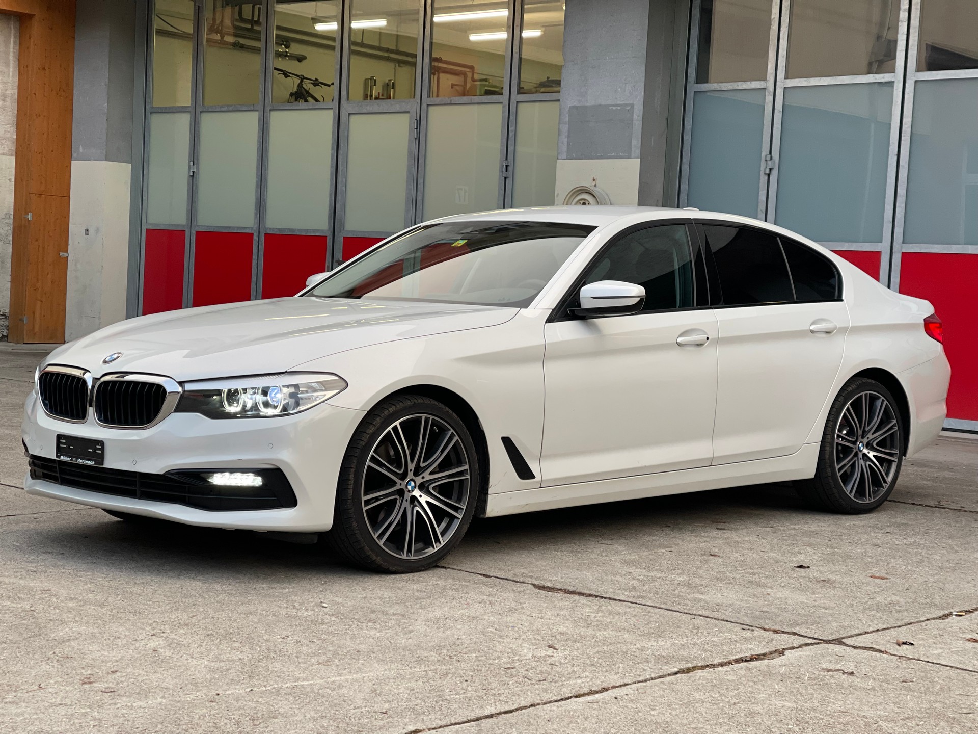 BMW Sport line-image-0
