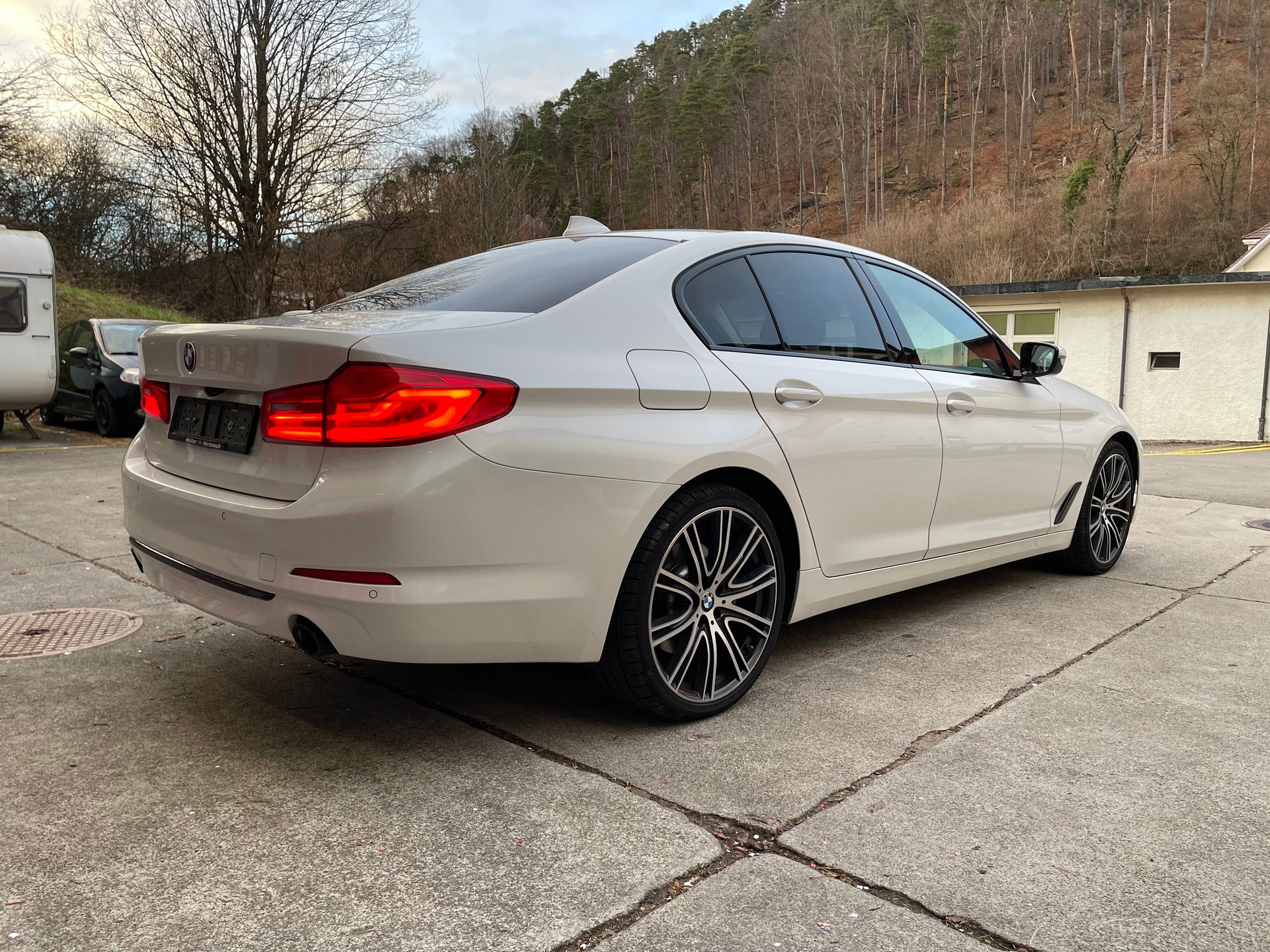 BMW Sport line-image-3