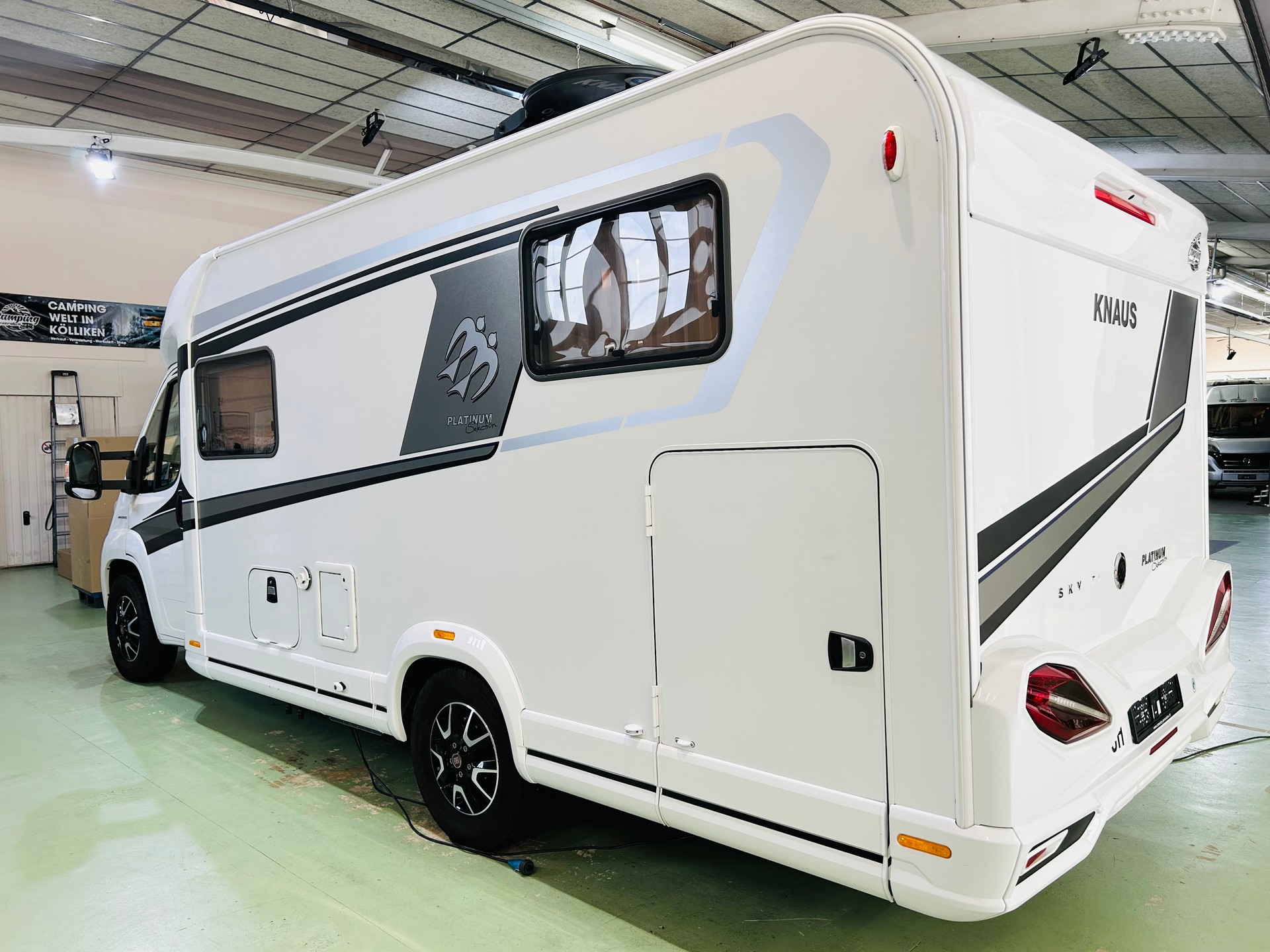 KNAUS Sky Ti 650 Platinum-image-2