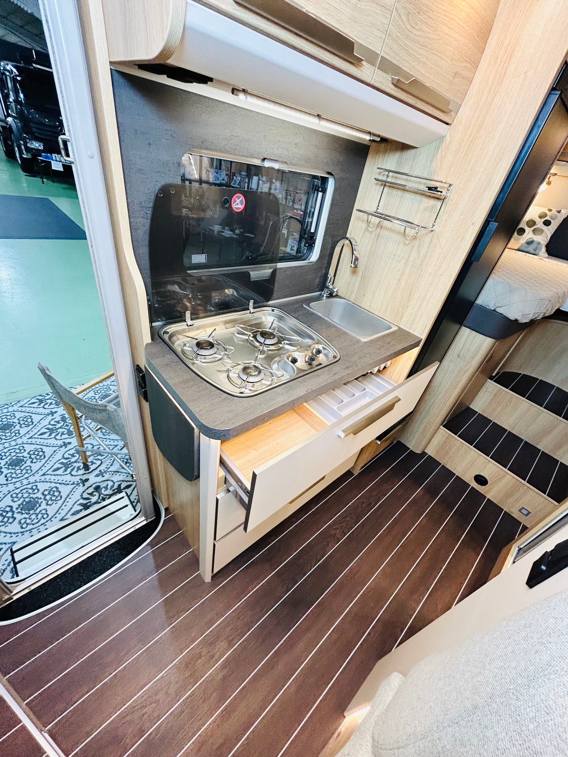 KNAUS Sky Ti 650 Platinum-image-11