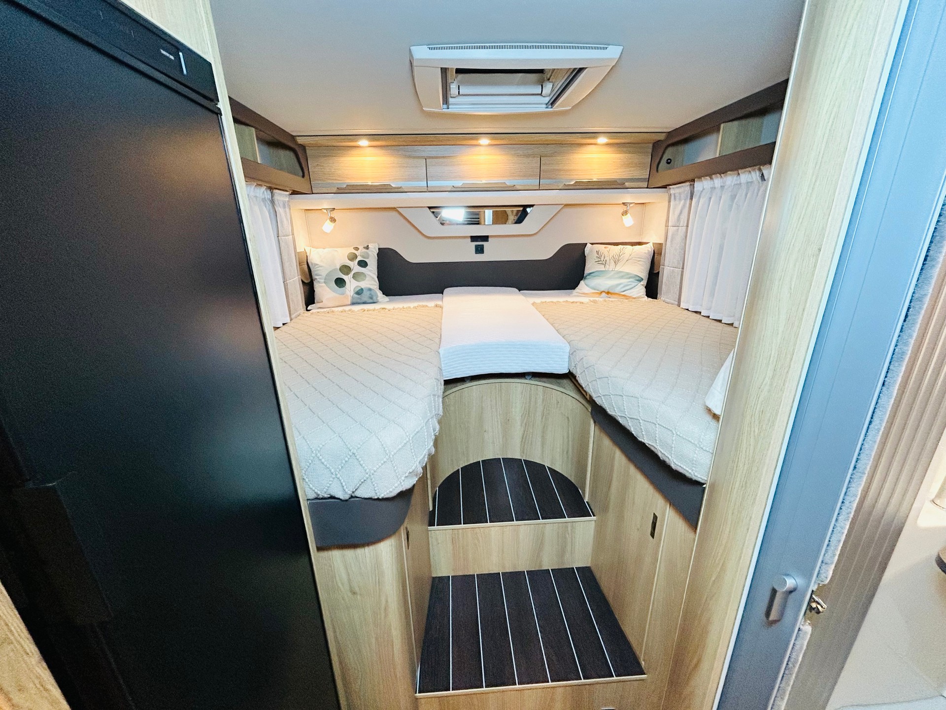 KNAUS Sky Ti 650 Platinum-image-15