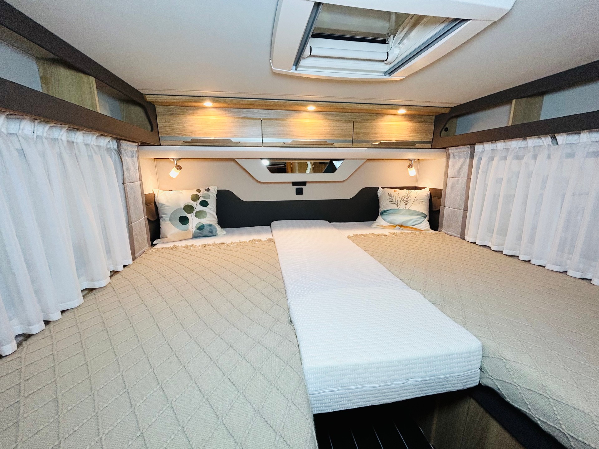 KNAUS Sky Ti 650 Platinum-image-17