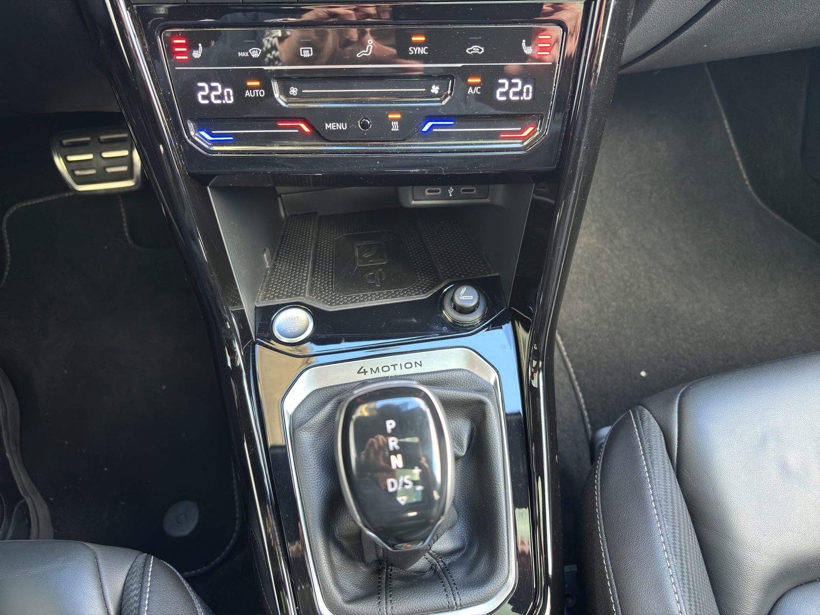 VW T-Roc 2.0 TSI R-Line DSG 4Motion mit fortl. Werksgarantie, AHK, Panorama-Ausstell-/Schiebedach, Standheizung & Winterräder-image-18