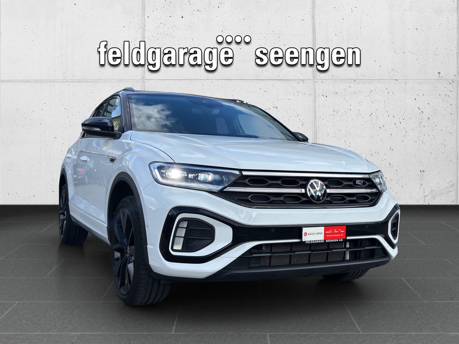 VW T-Roc 2.0 TSI R-Line DSG 4Motion mit fortl. Werksgarantie, AHK, Panorama-Ausstell-/Schiebedach, Standheizung & Winterräder-image-2