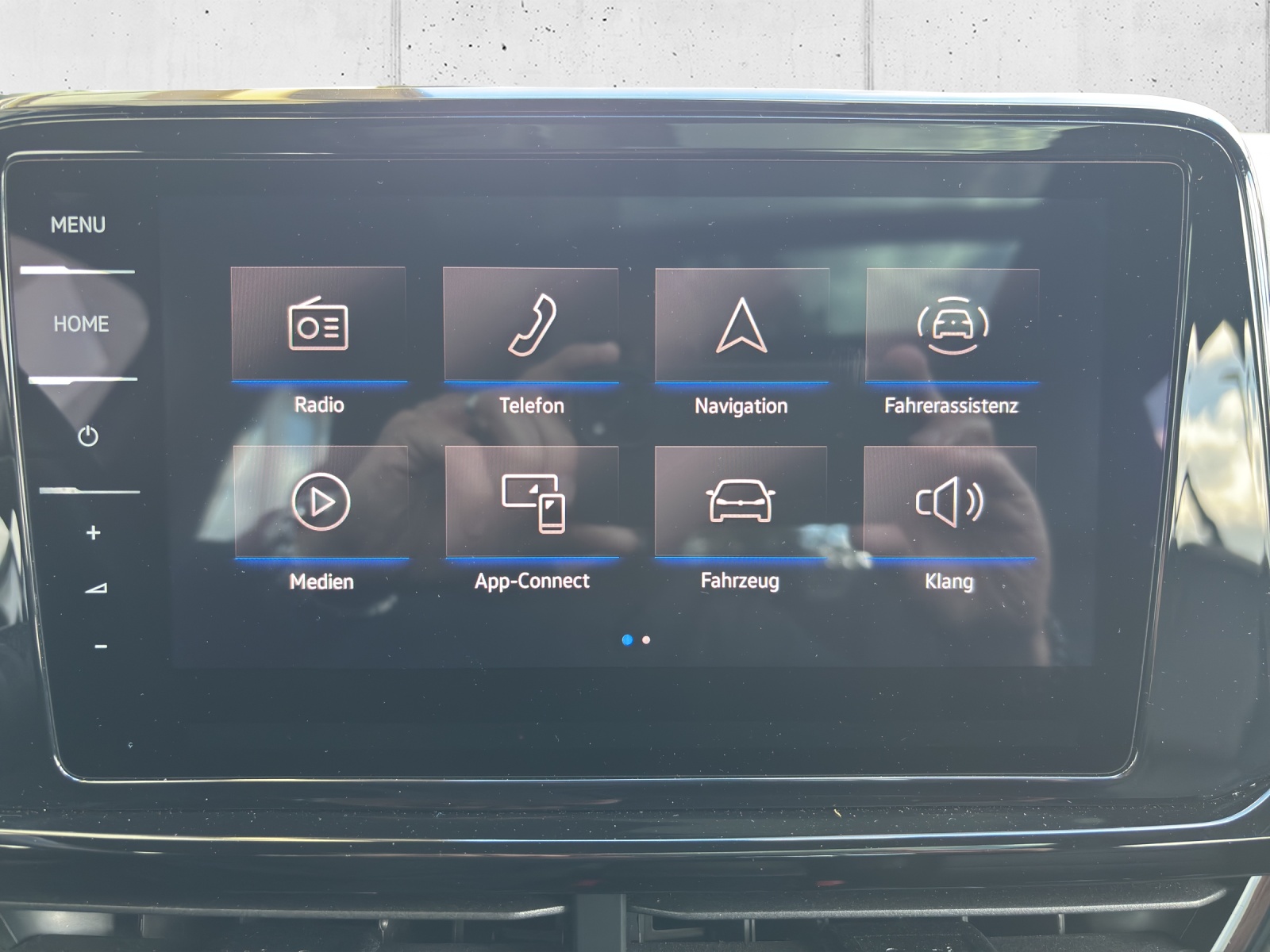 VW T-Roc 2.0 TSI R-Line DSG 4Motion mit fortl. Werksgarantie, AHK, Panorama-Ausstell-/Schiebedach, Standheizung & Winterräder-image-17