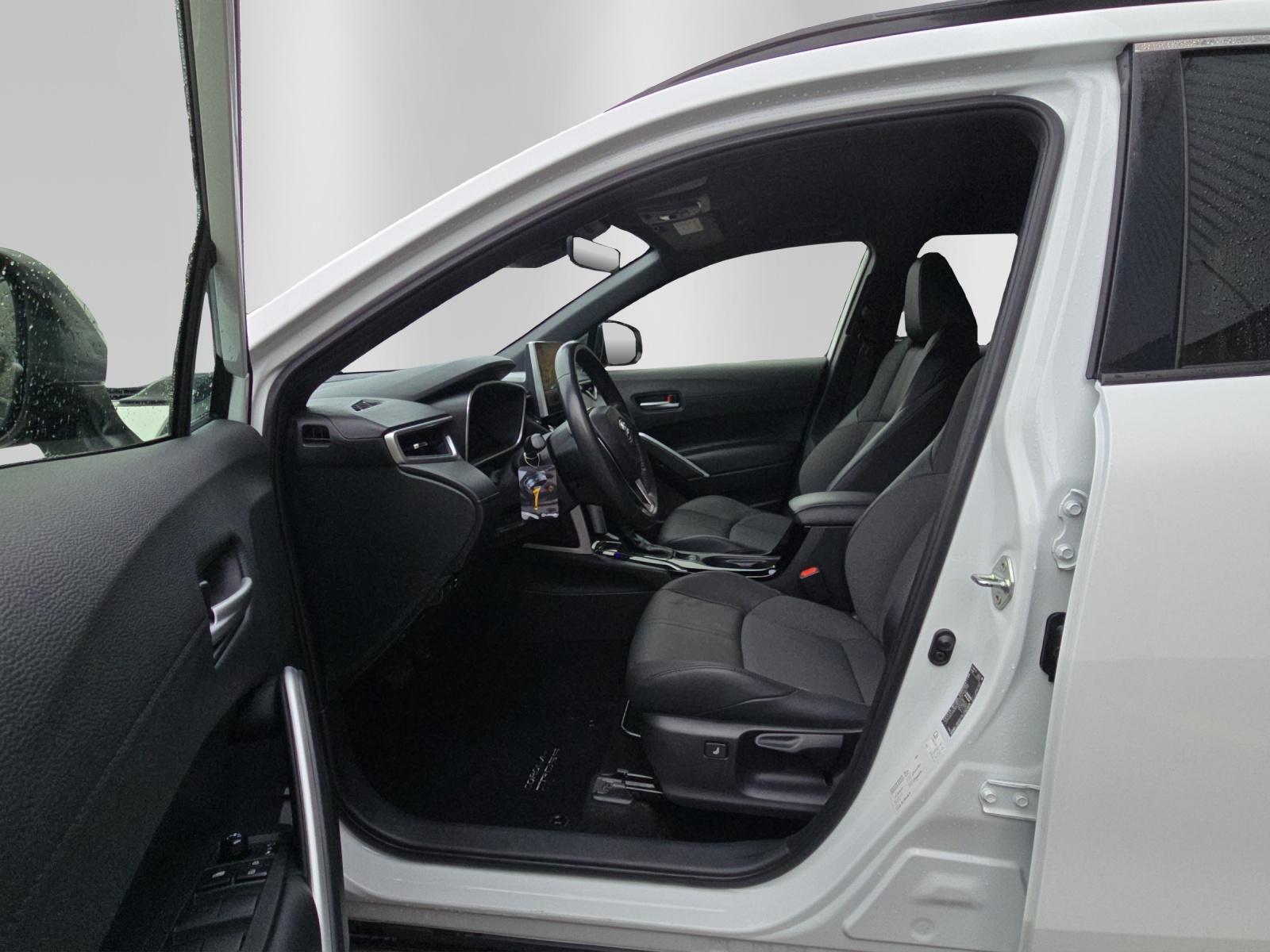 TOYOTA Corolla Cross 2.0 HSD Trend AWD-i-image-8